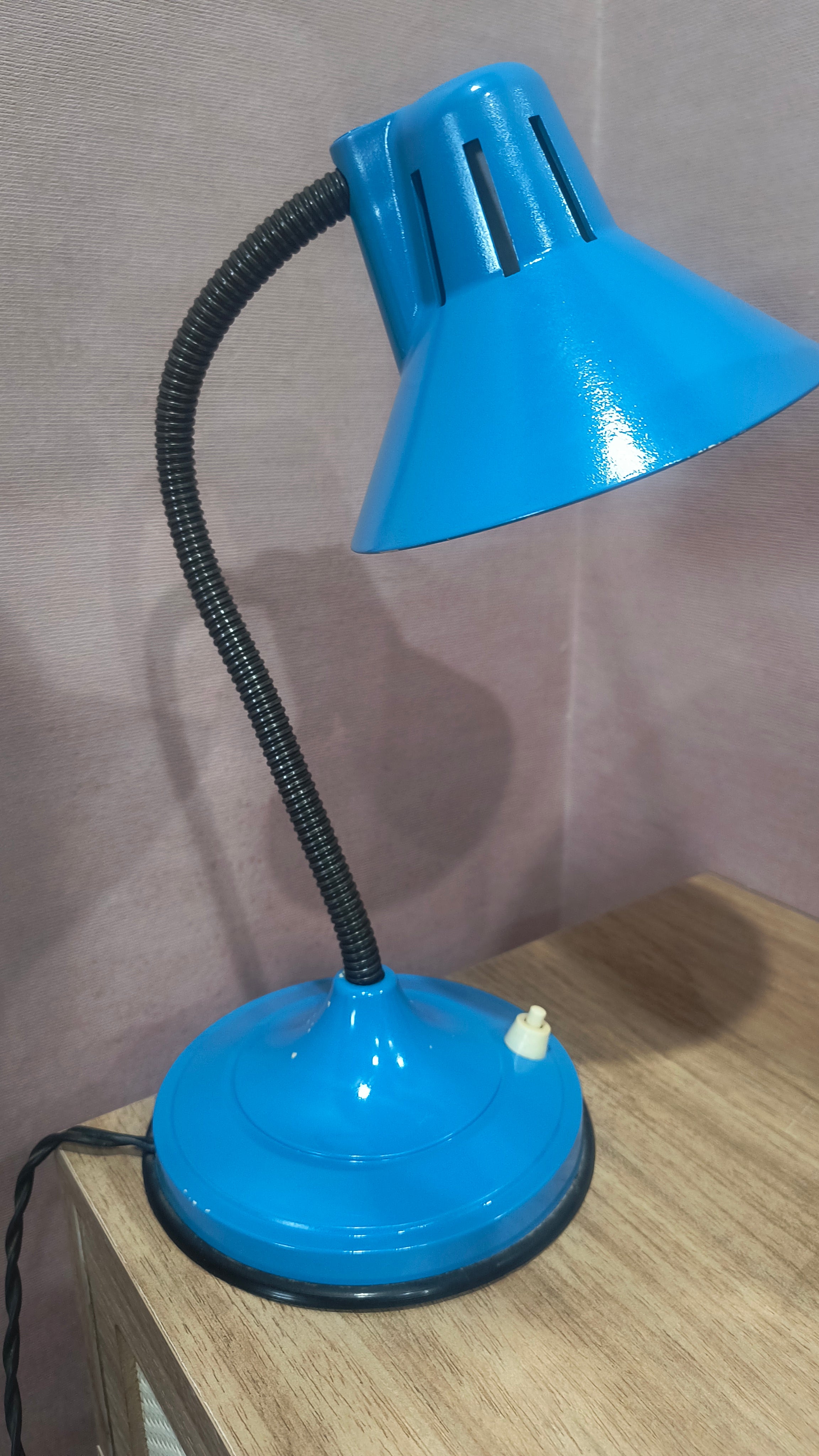 Luminária de mesa azul vintage da década de 70