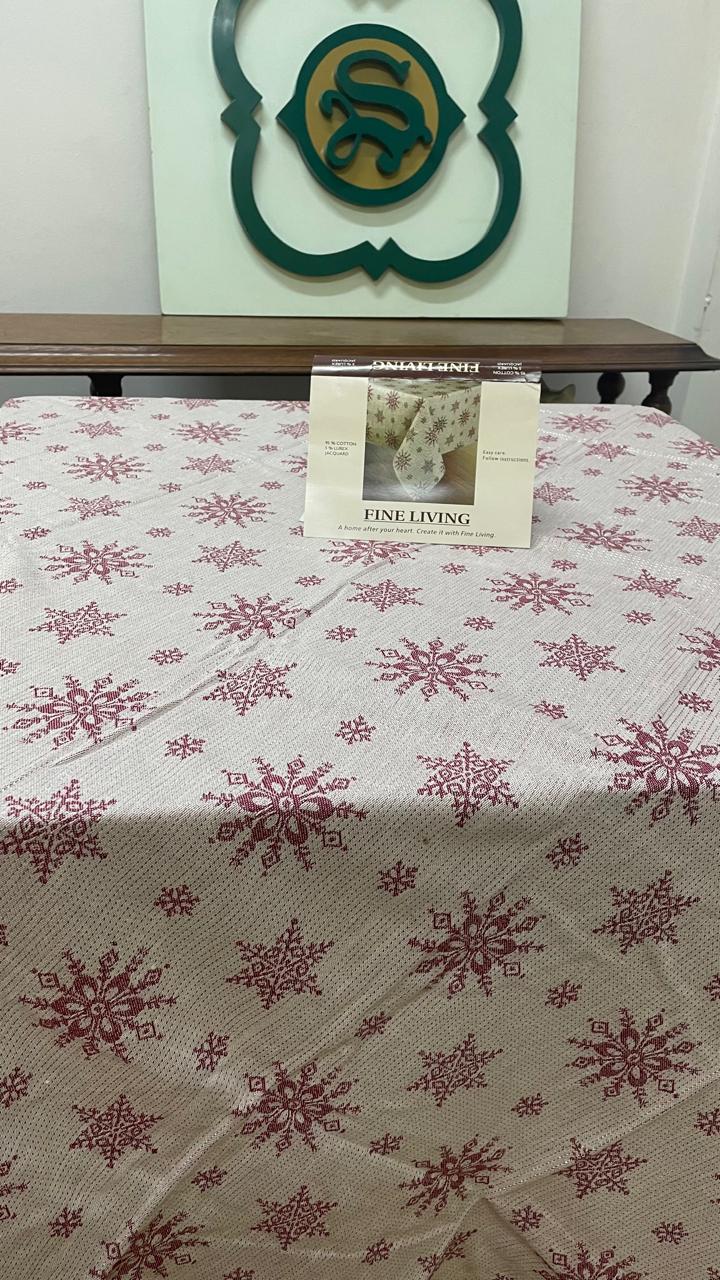 Toalha de mesa redonda com motivos natalinos em vermelho e branco 