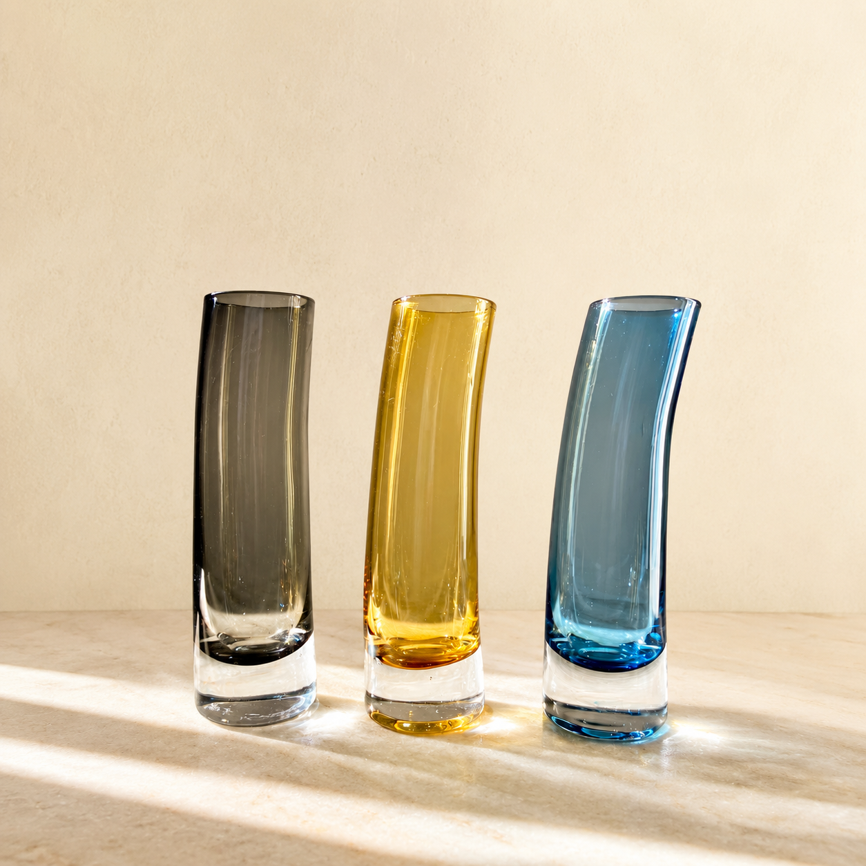 Conjunto de 3 mini vasos em vidro maciço (DMCPS_073)
