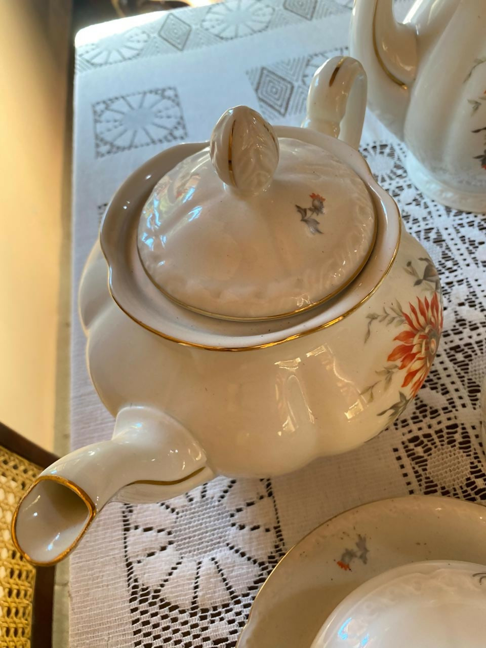 Jogo de chá e jantar em porcelana clássica Tcheca (130 peças)