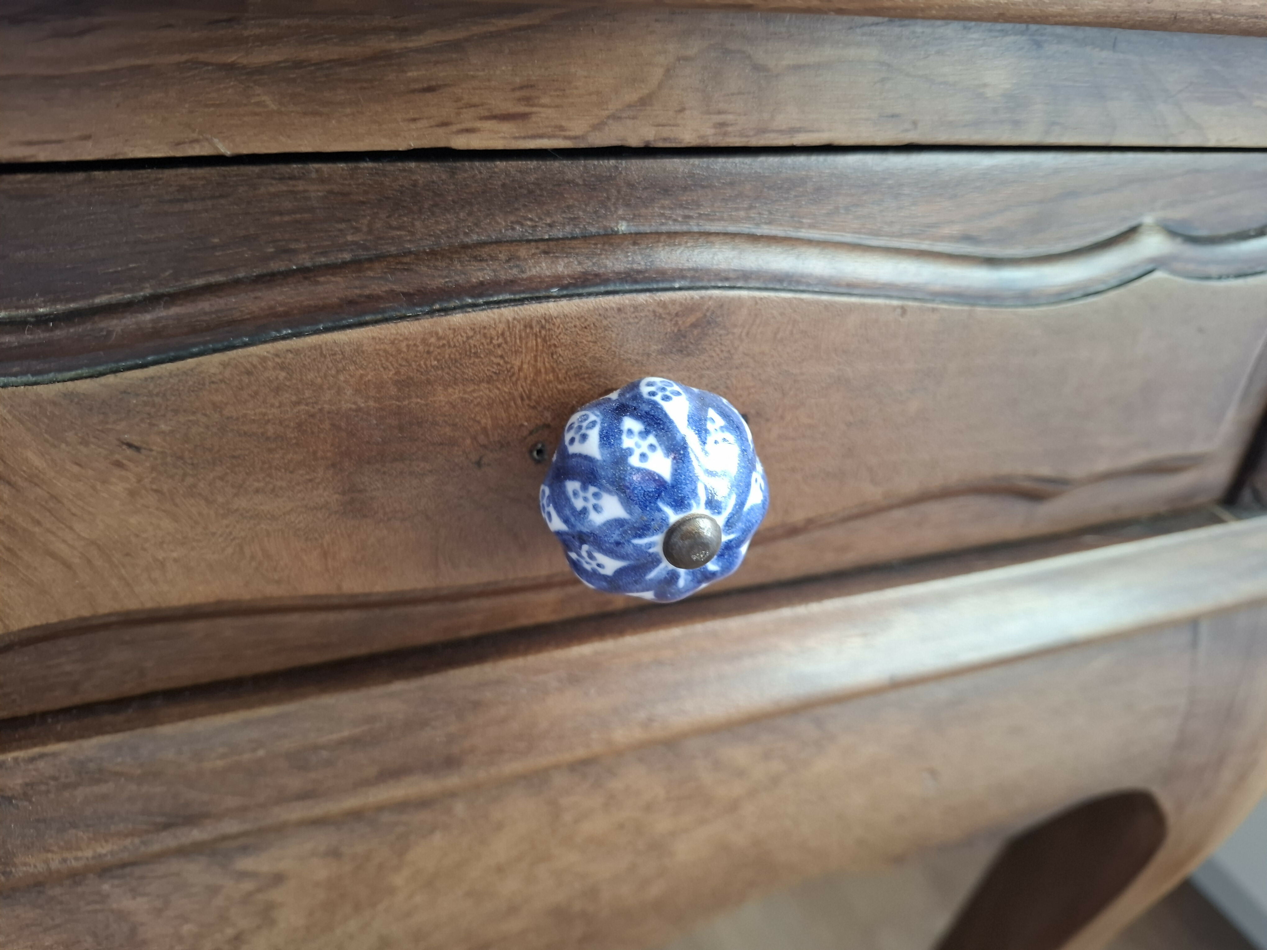 Par de Mesa de Cabeceira Antiga Estilo Provença - Madeira Nobre com puxadores de cerâmica