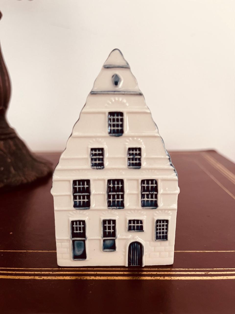 Casinha KLM nº 35 – Miniatura Delft Blue – Bols