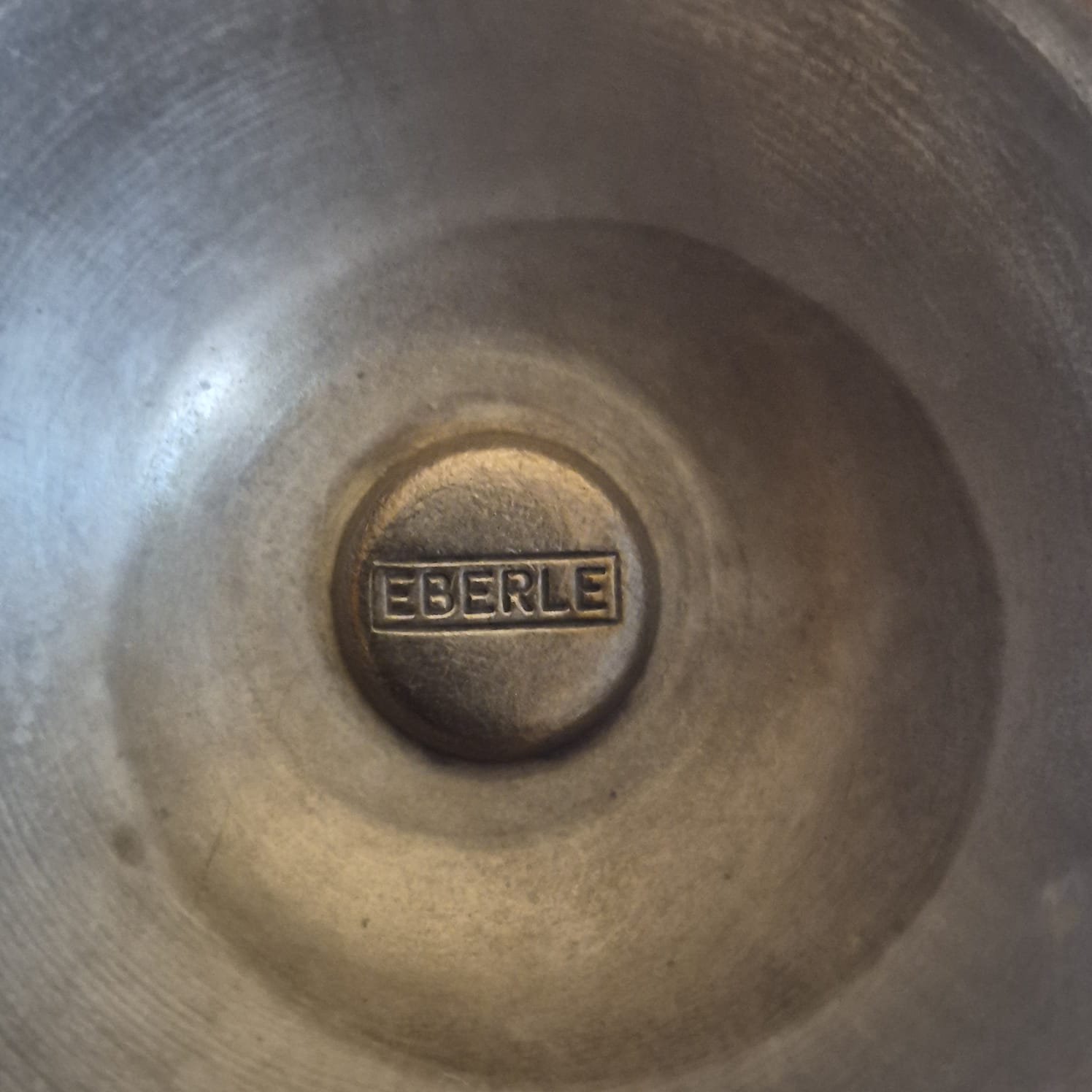Par de castiçais em metal espessurado à prata vintage Eberle. Otimo estado,  ótimo banho.