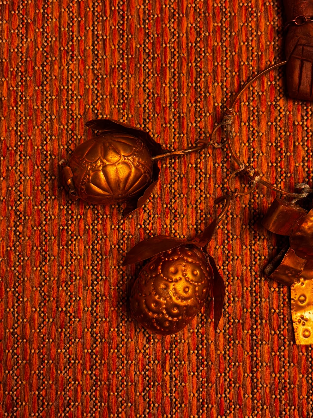 Balangandã com Figa em Madeira e Amuletos