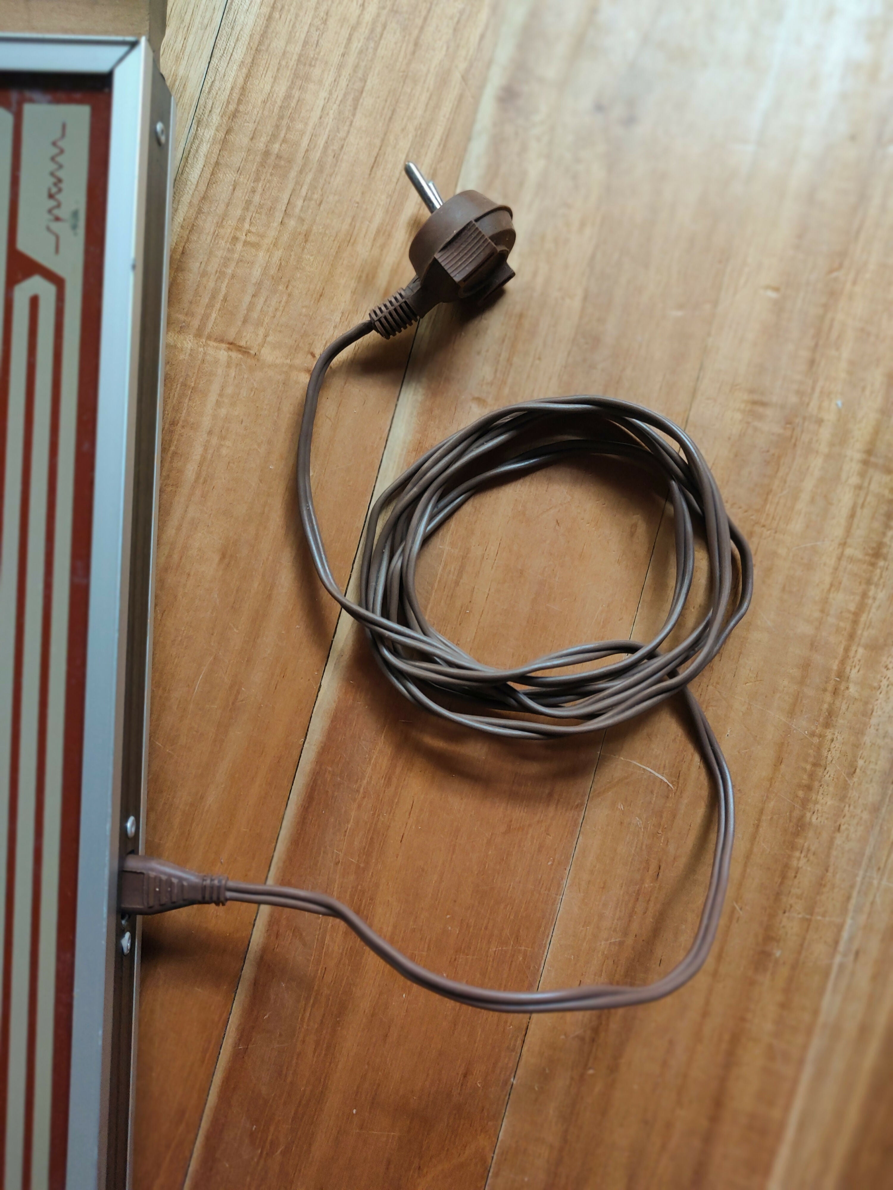 Antiga Bandeja Térmica "BenKente Spam" da Wolff com alças em madeira 110V (funcionando!)