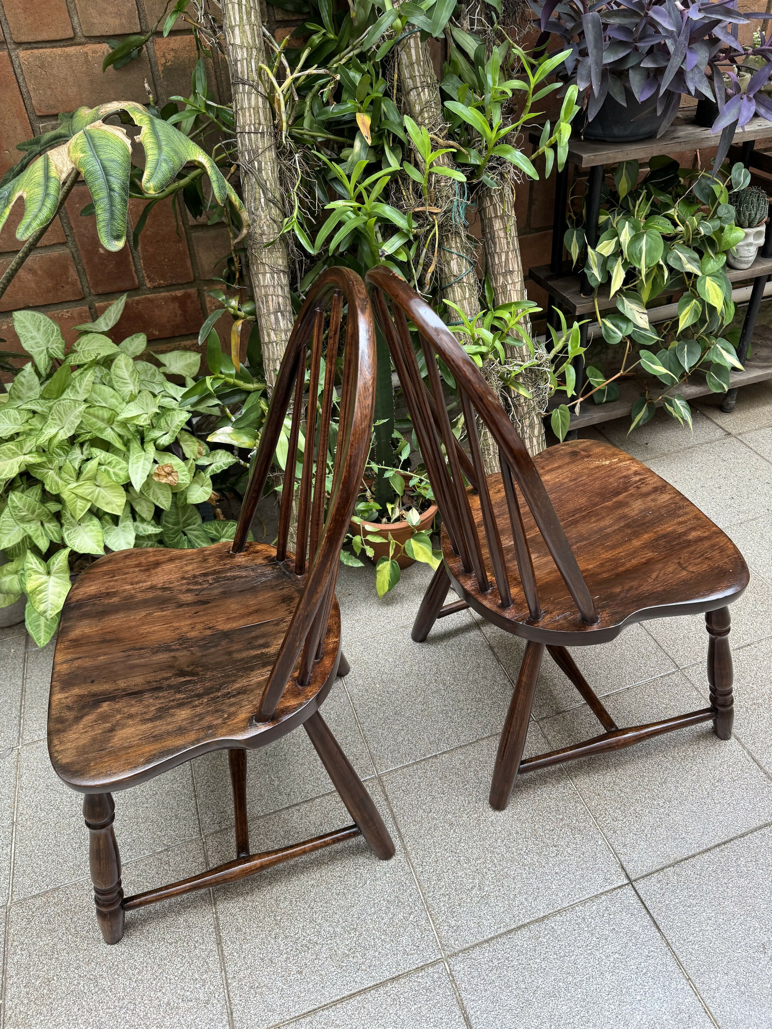 Par de Cadeiras Windsor - Madeira Maciça