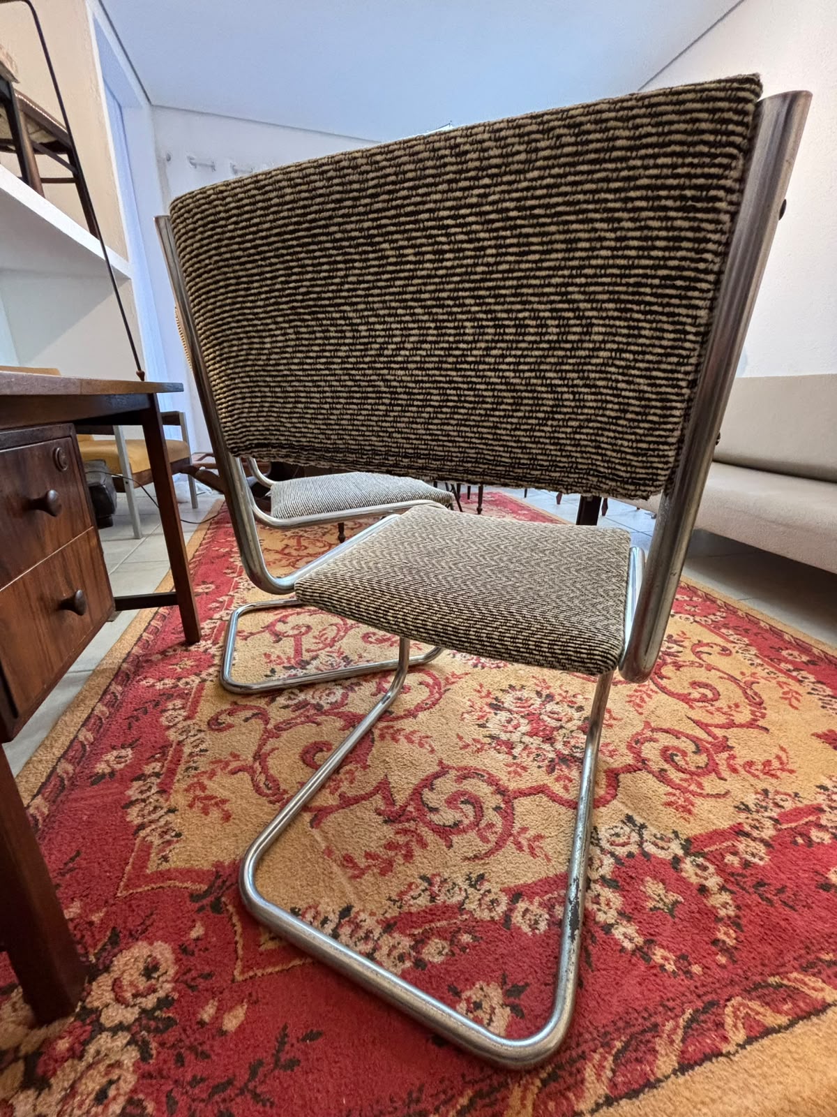 Cadeiras Cantilever 70&