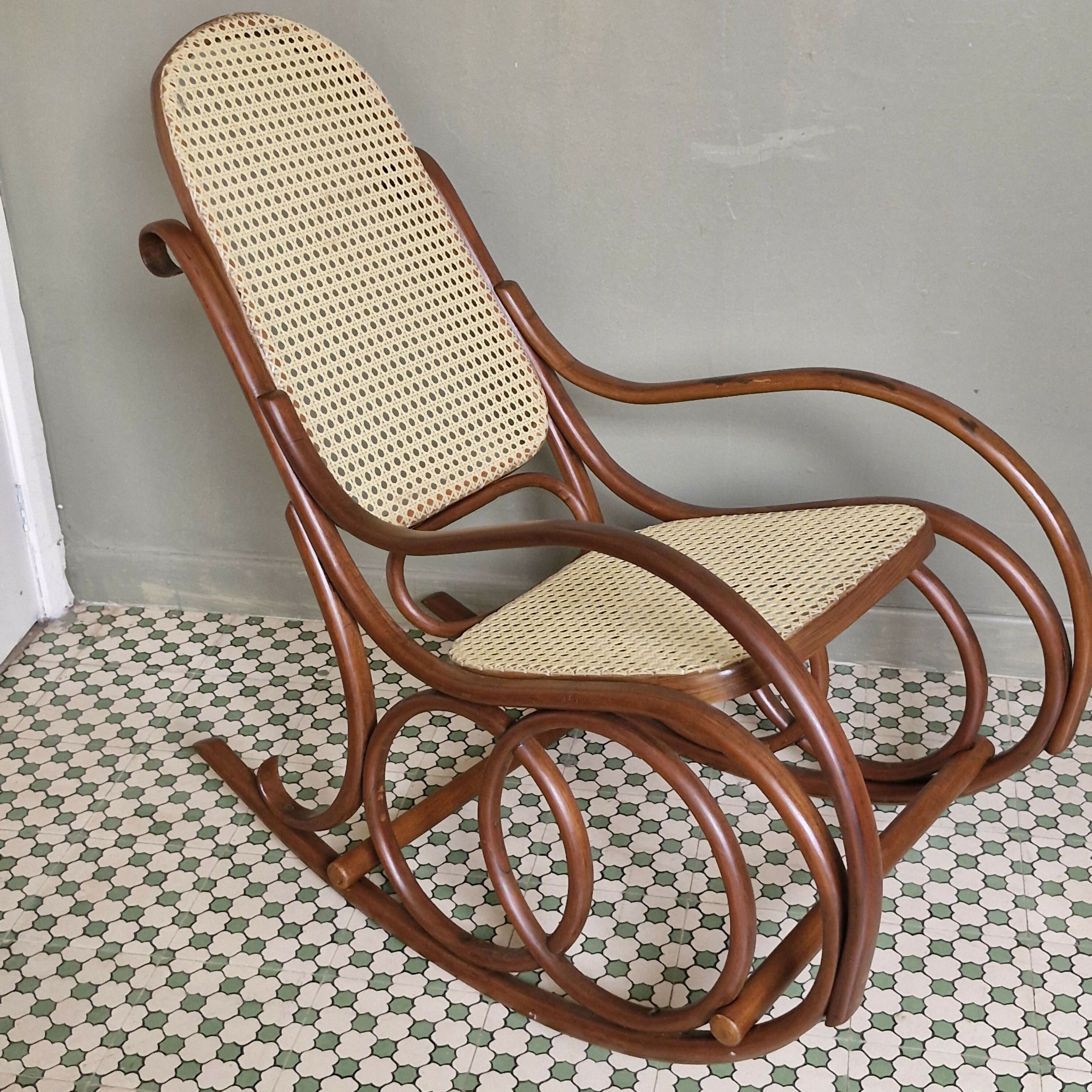 Cadeira de Balanço Thonart