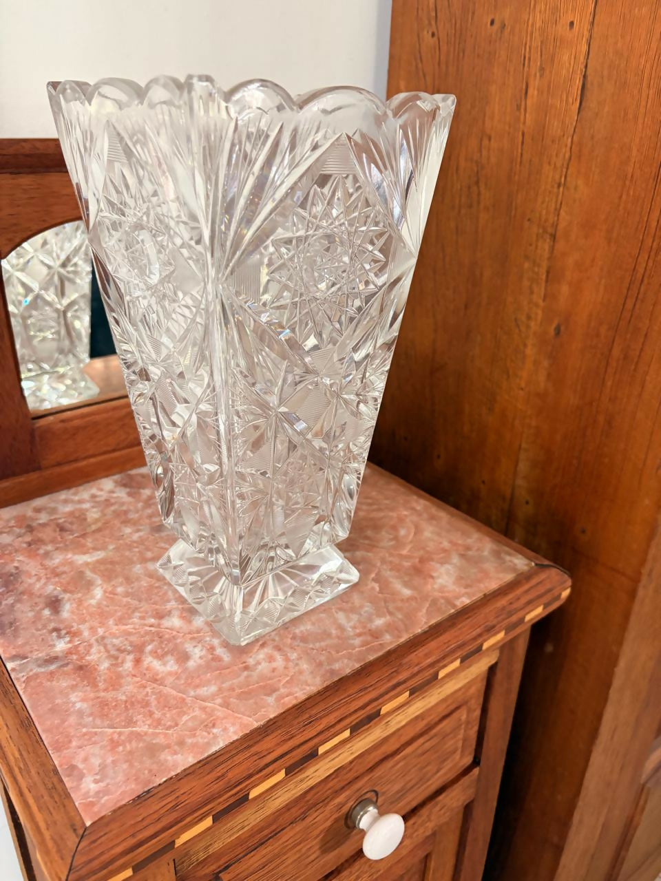 Grande vaso de cristal Tcheco finamente lapidado