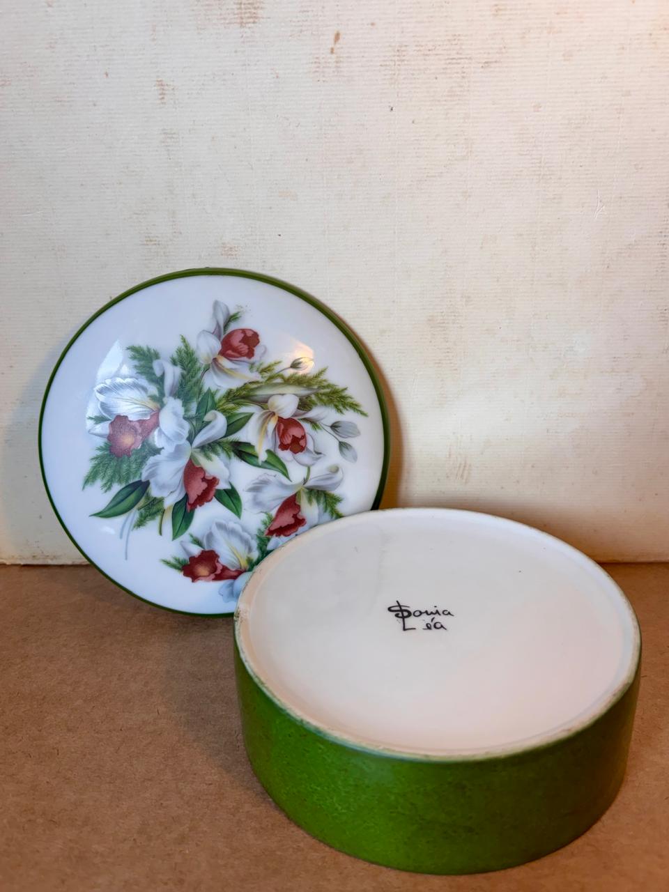 Potiche redondo em porcelana verde com tampa floral (DMCPS_531)