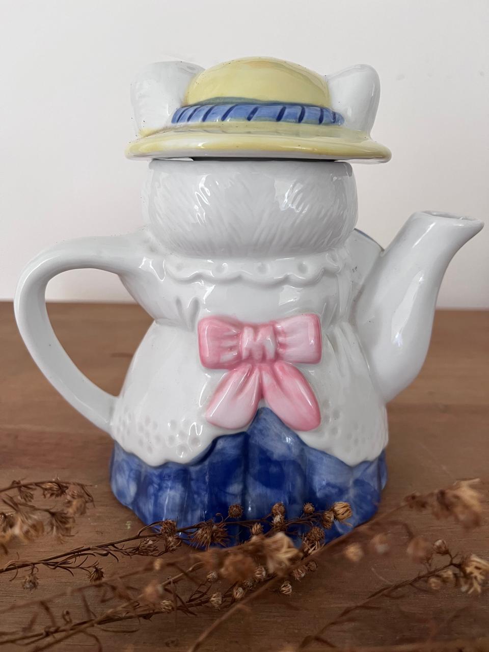 Bule Vintage em Formato de Gata - Peça Colecionável