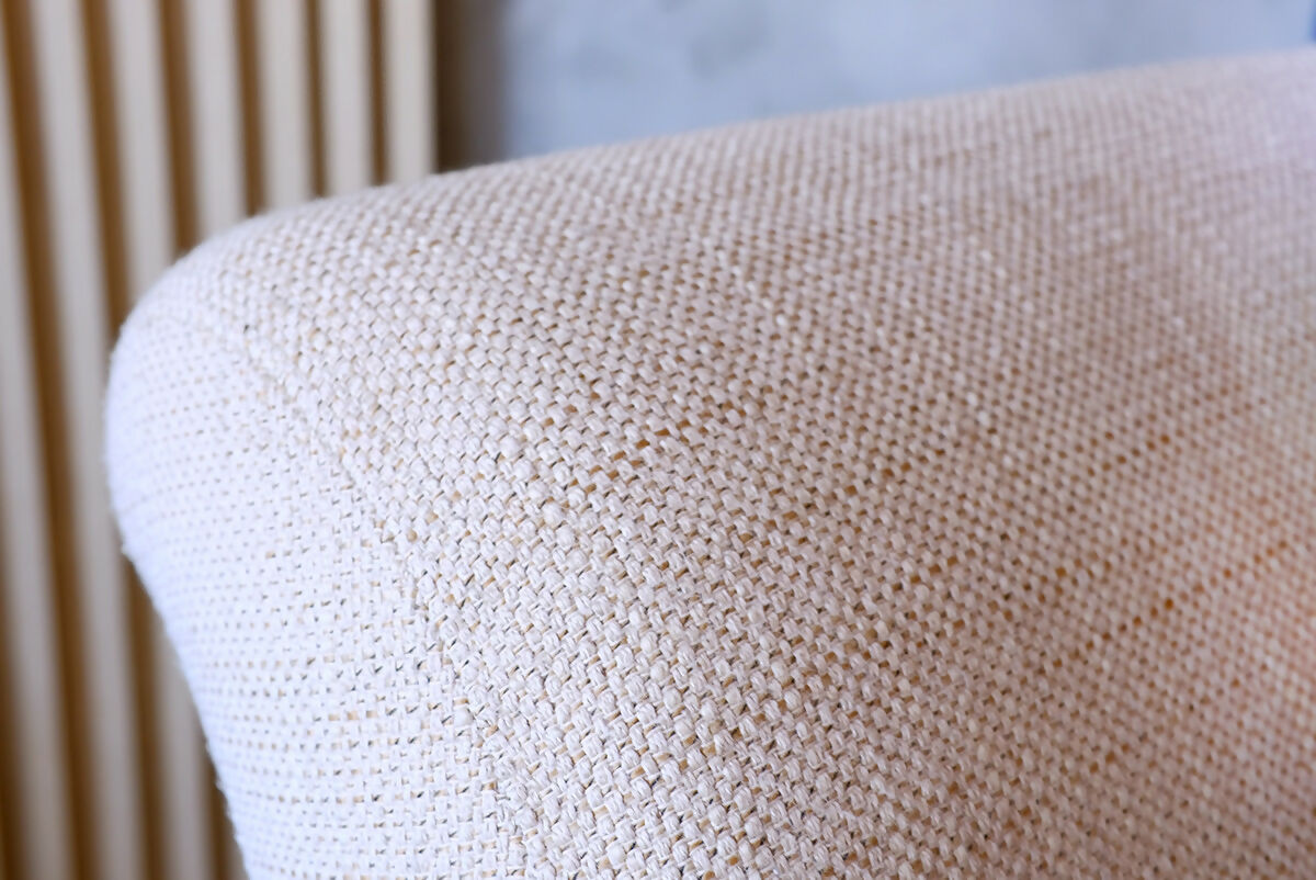 poltrona Vladimir Kagan em linho premium