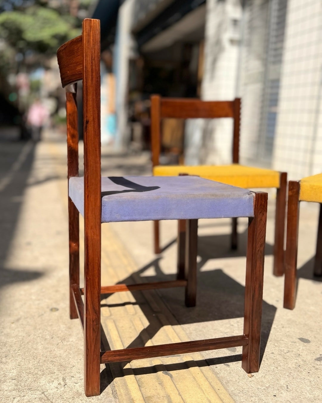 Conjunto de 4 cadeiras modernistas