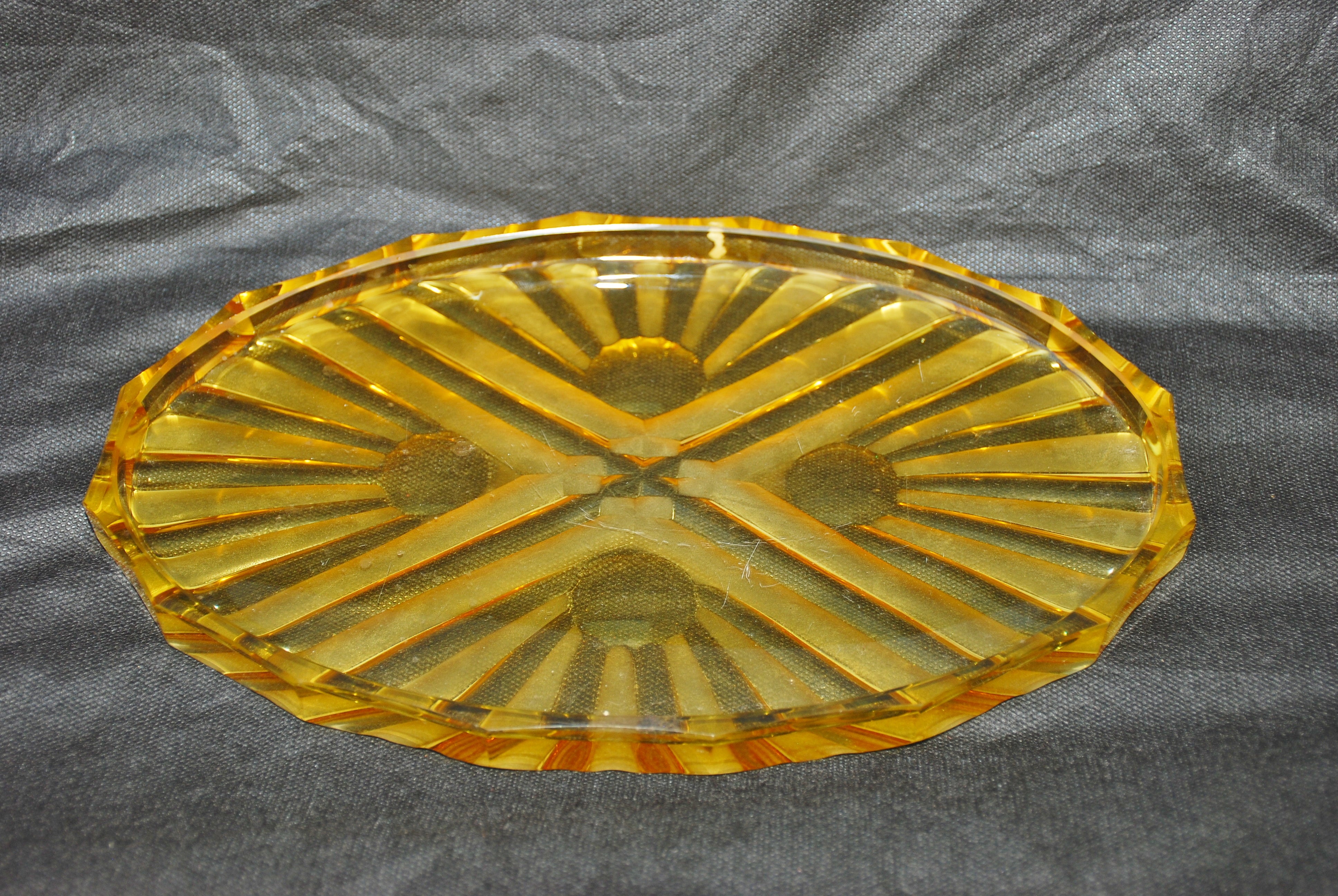 Conjunto de Licor Decanter Pena de pavão 1935 Arte Boêmia Vidro Âmbar - Tchecoslováquia