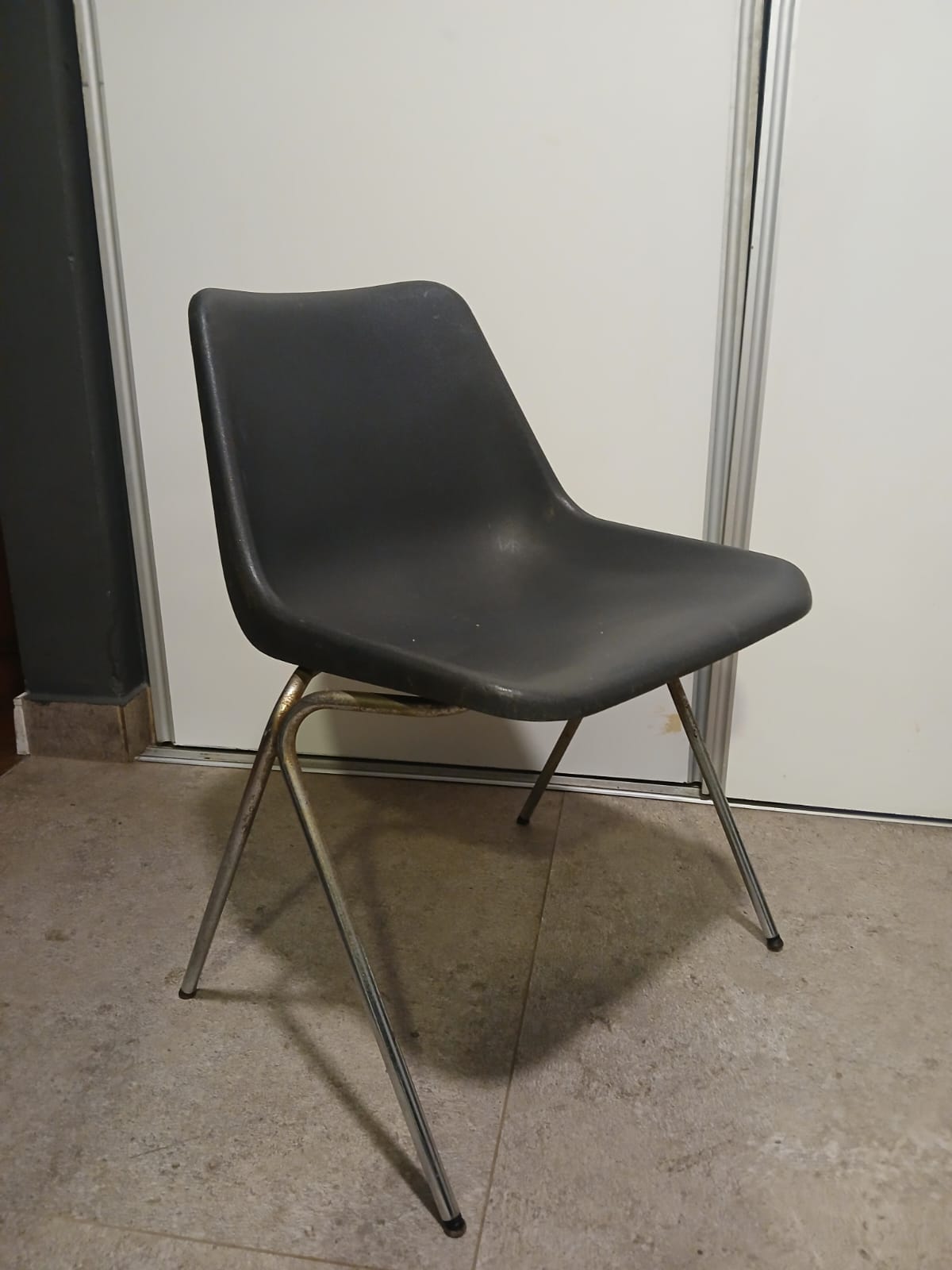 Par de Cadeiras Polyside do designer Britânico Robin Day anos 60.