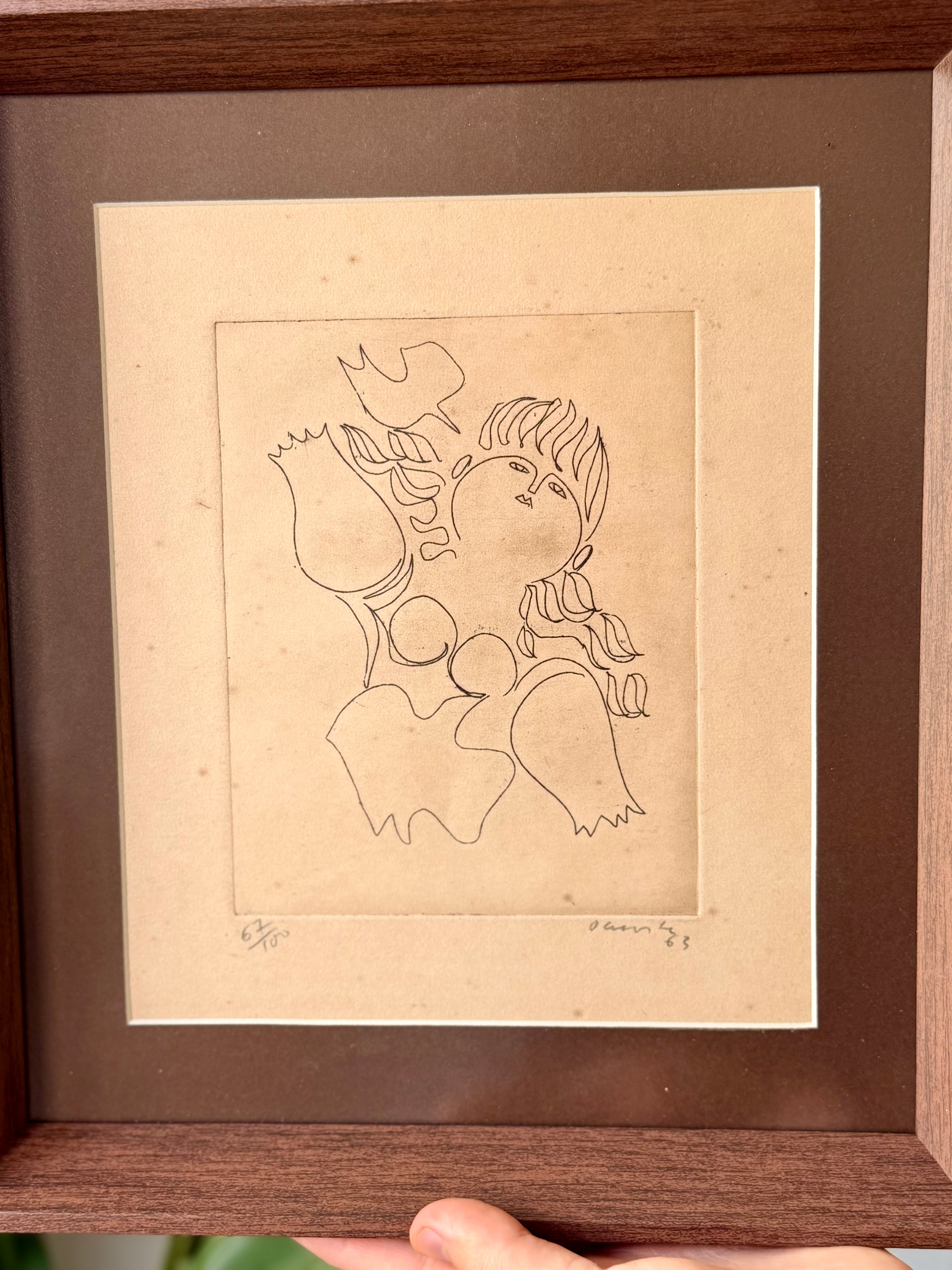 Quadro com Gravura de Milton Dacosta (1915 - 1988) representando "Vênus e a Pomba" 
