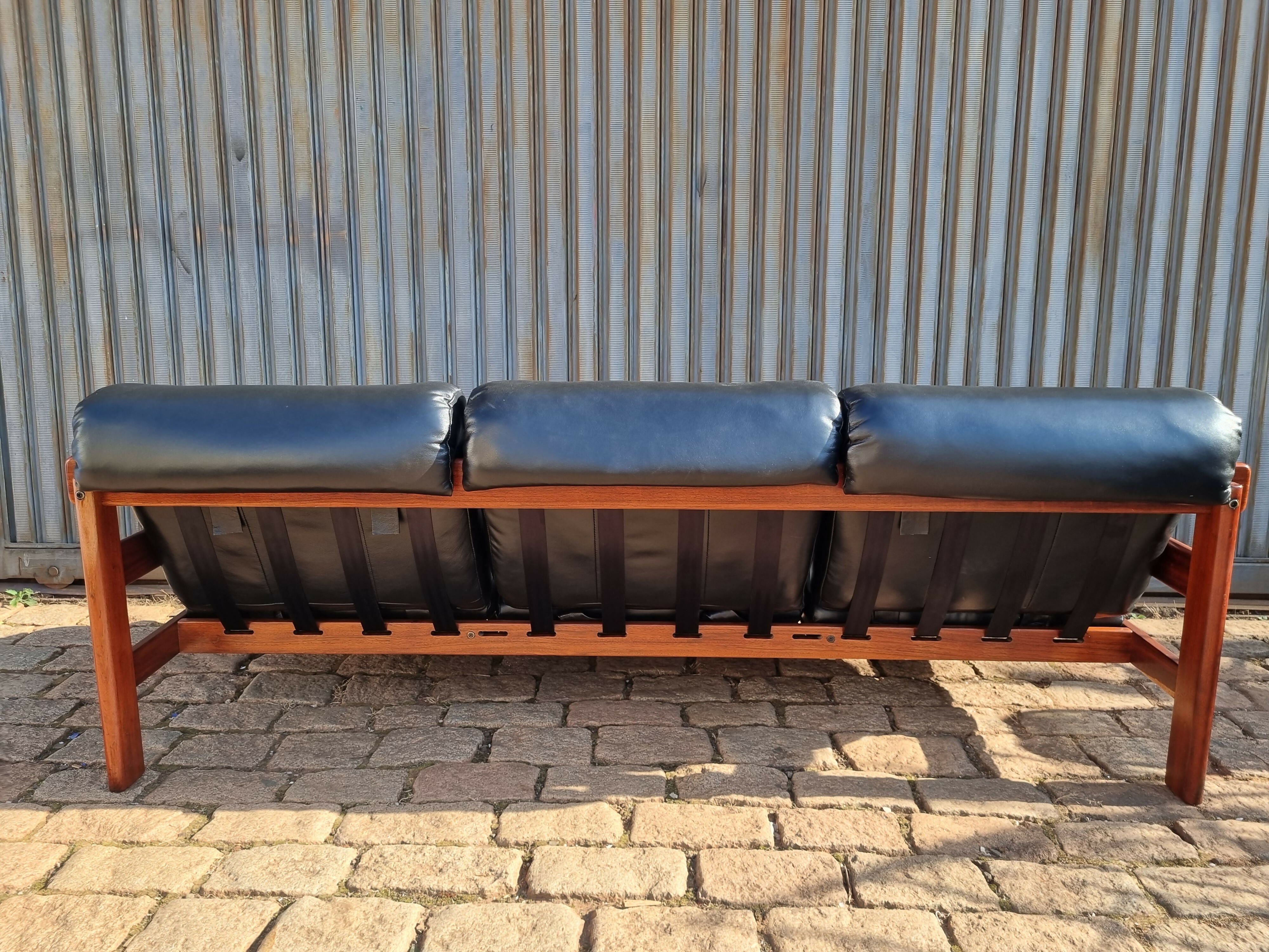 Sofá 'Copa/ Exportação' Design Jean Gillon