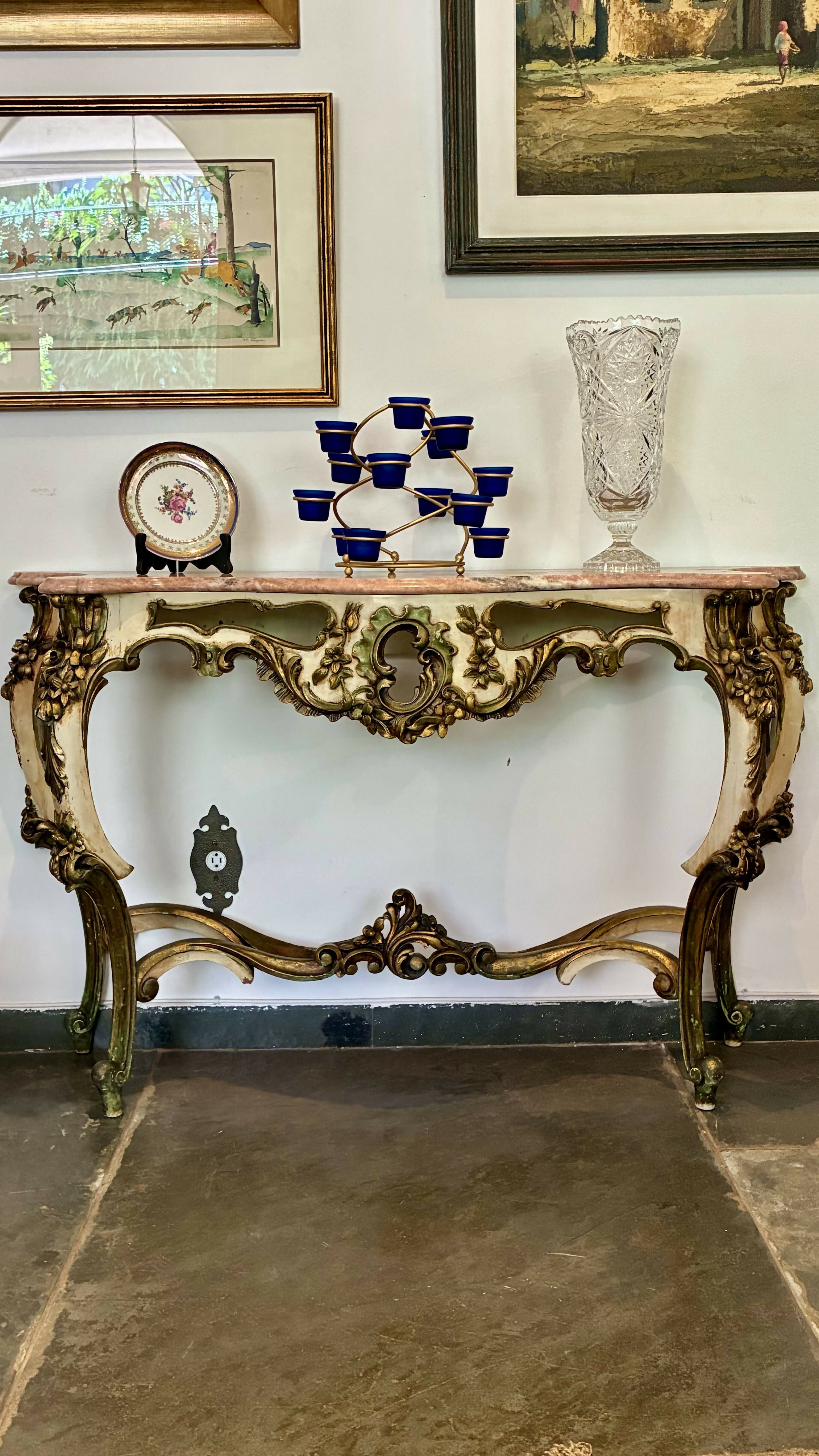 Aparador com Tampo de Mármore Rosa