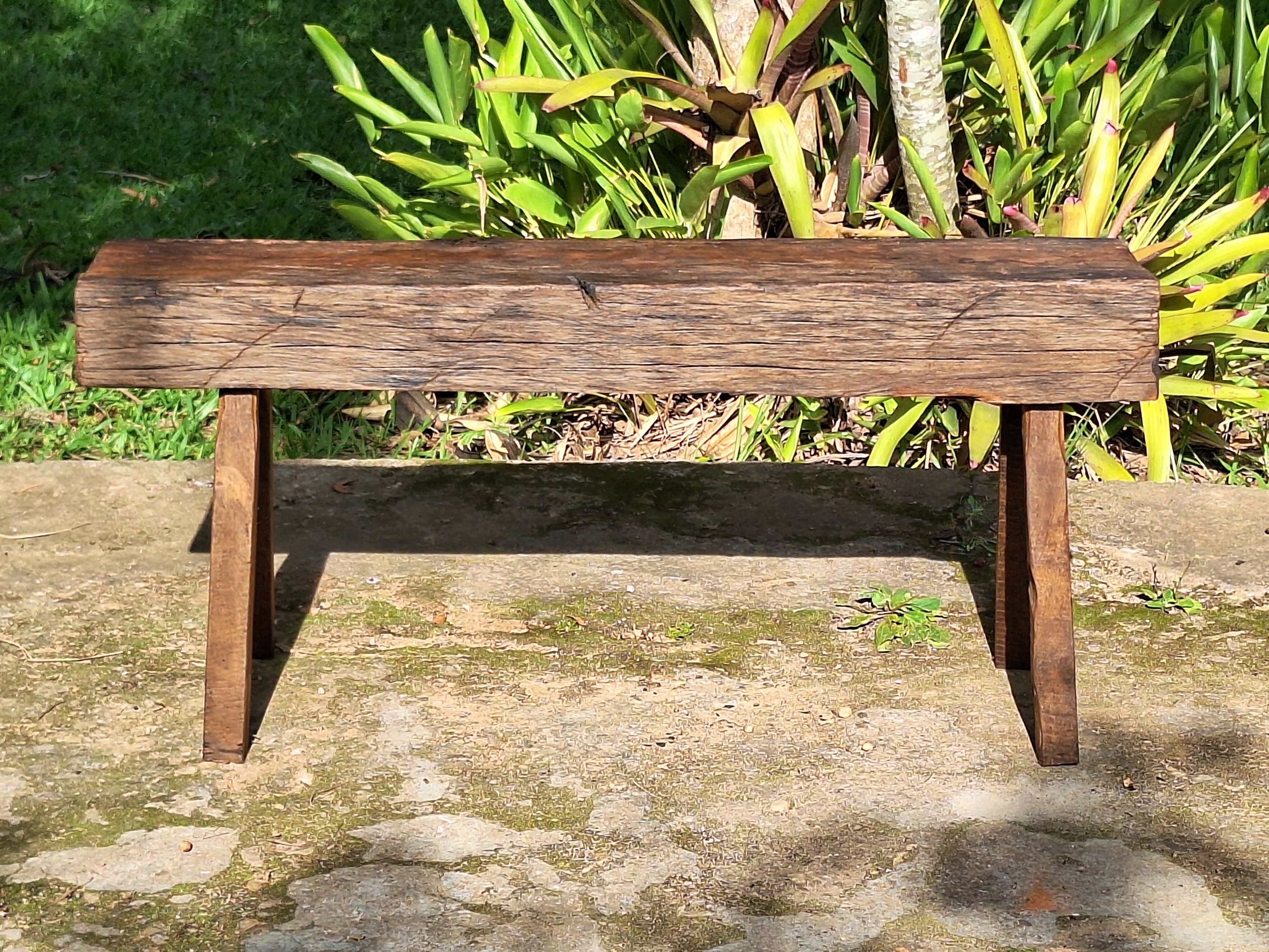 Banco de Dormente Rústico Madeira Maciça Garimpo Mineiro