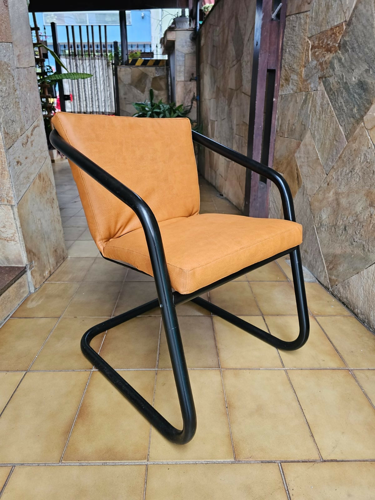 Poltrona / cadeira para hobjeto Geraldo de Barros.