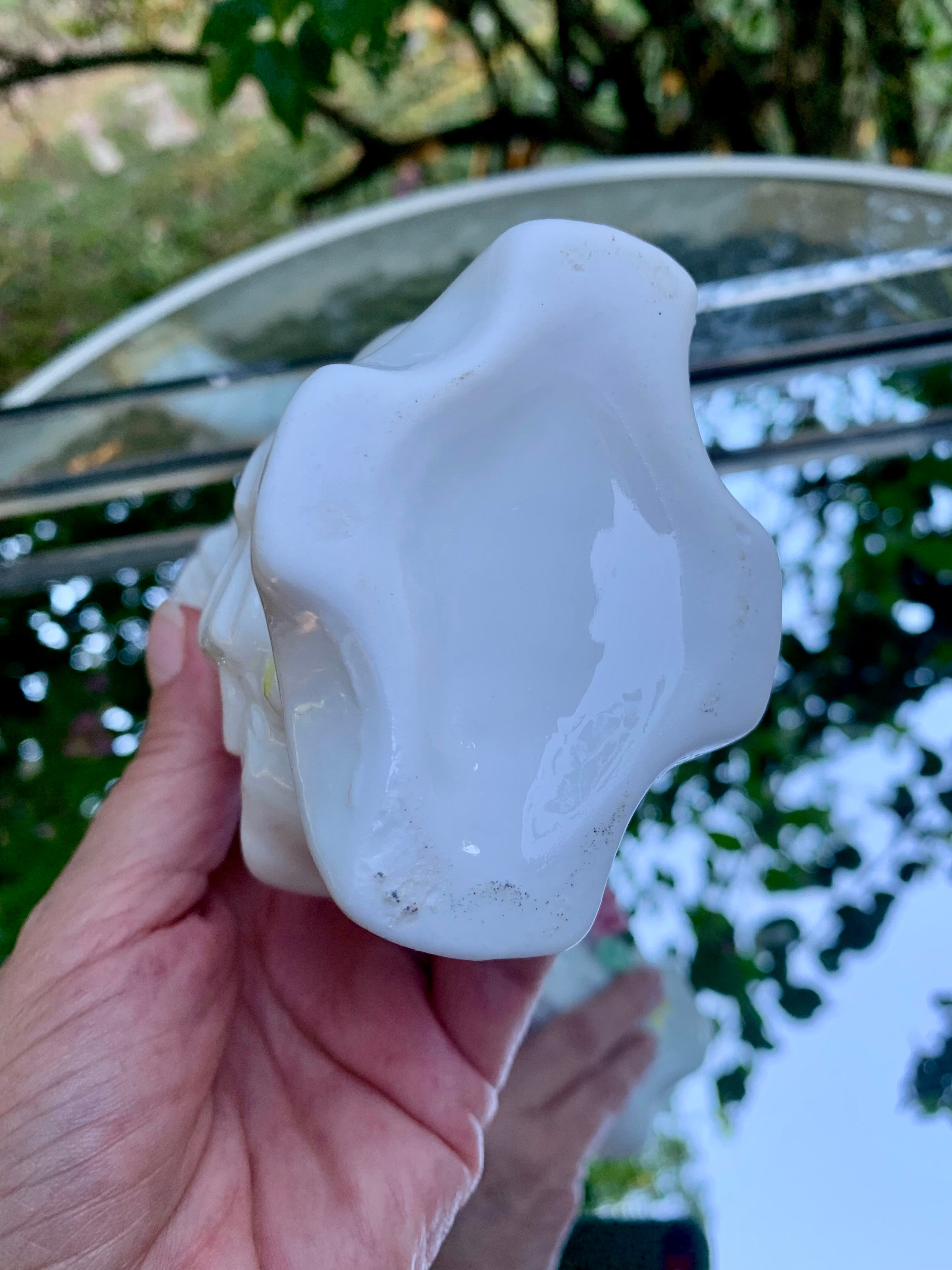 Lindo delicado vasinho em porcelana cisne