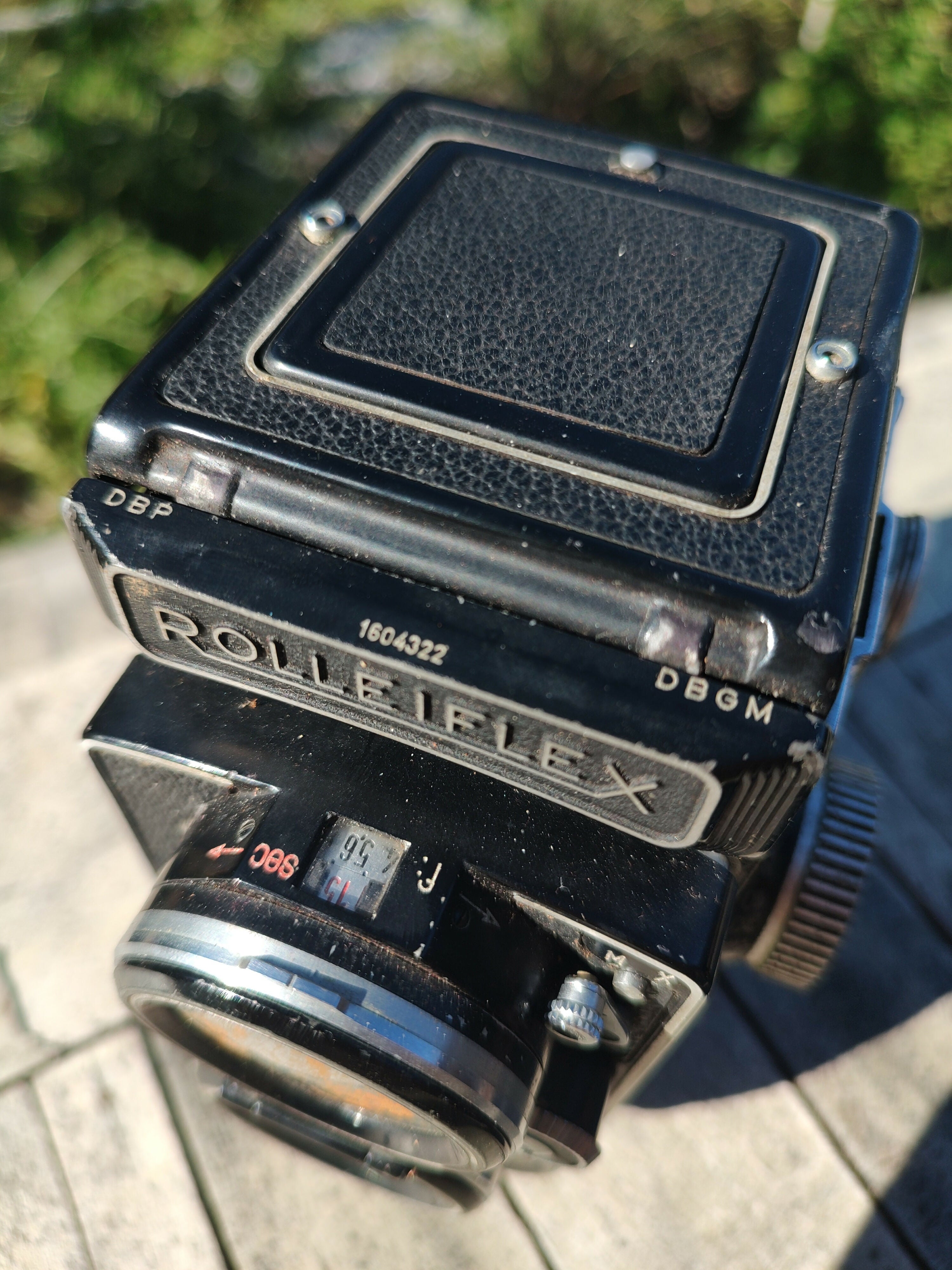 Antiga câmera Rolleiflex com lente Zeiss 80mm (com capa em couro e protetor de lente)