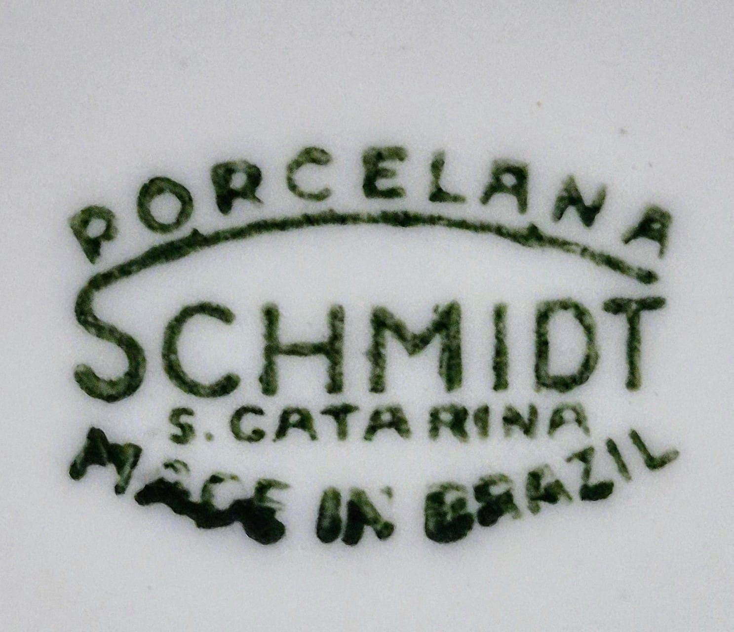 Sopeira em porcelana vintage,  anos 60, Schmidt. Uma graça,  perfeitinha até nas dourações!