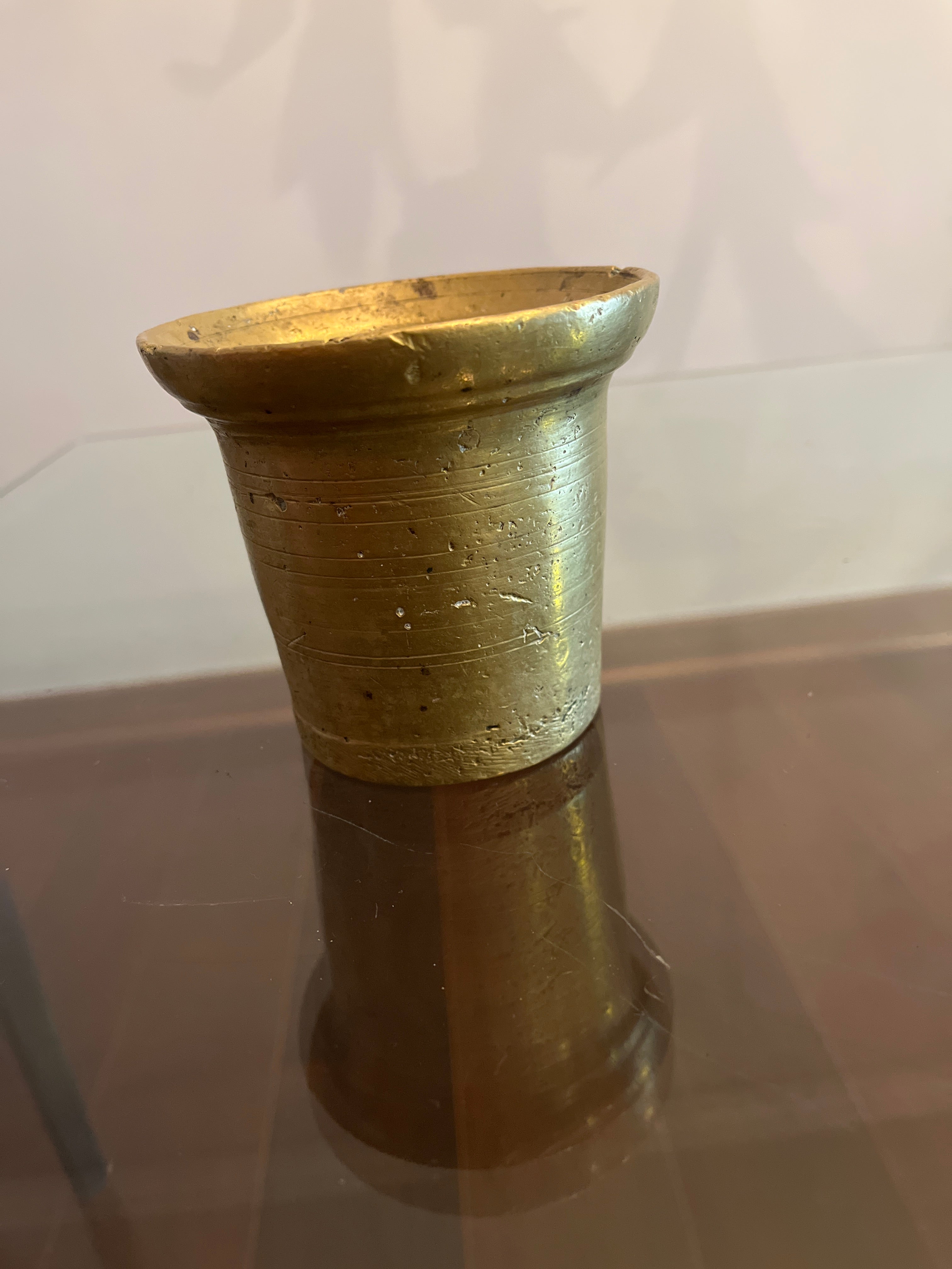Almofariz de bronze de uso medicinal 
