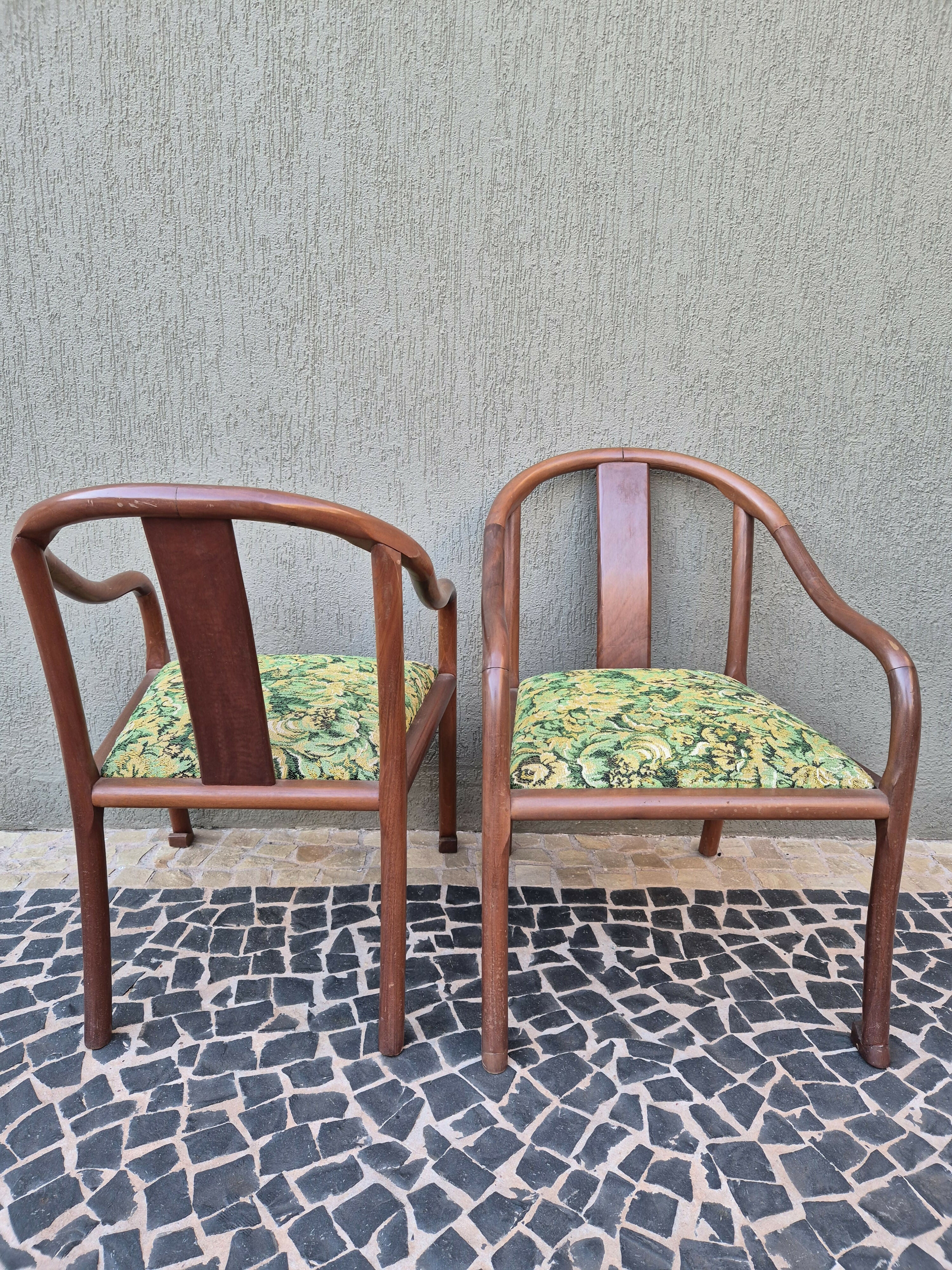 Par de poltronas Colonial em madeira e Gobelin