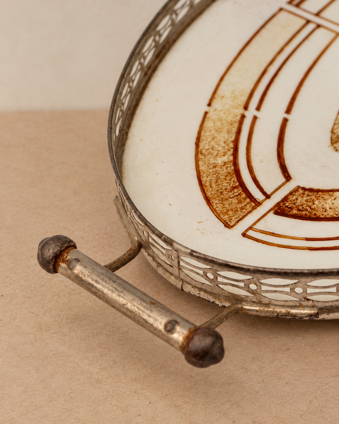 Bandeja oval Art Déco Gebrüder Mehner em porcelana e metal. com alças (DMCPS_262)