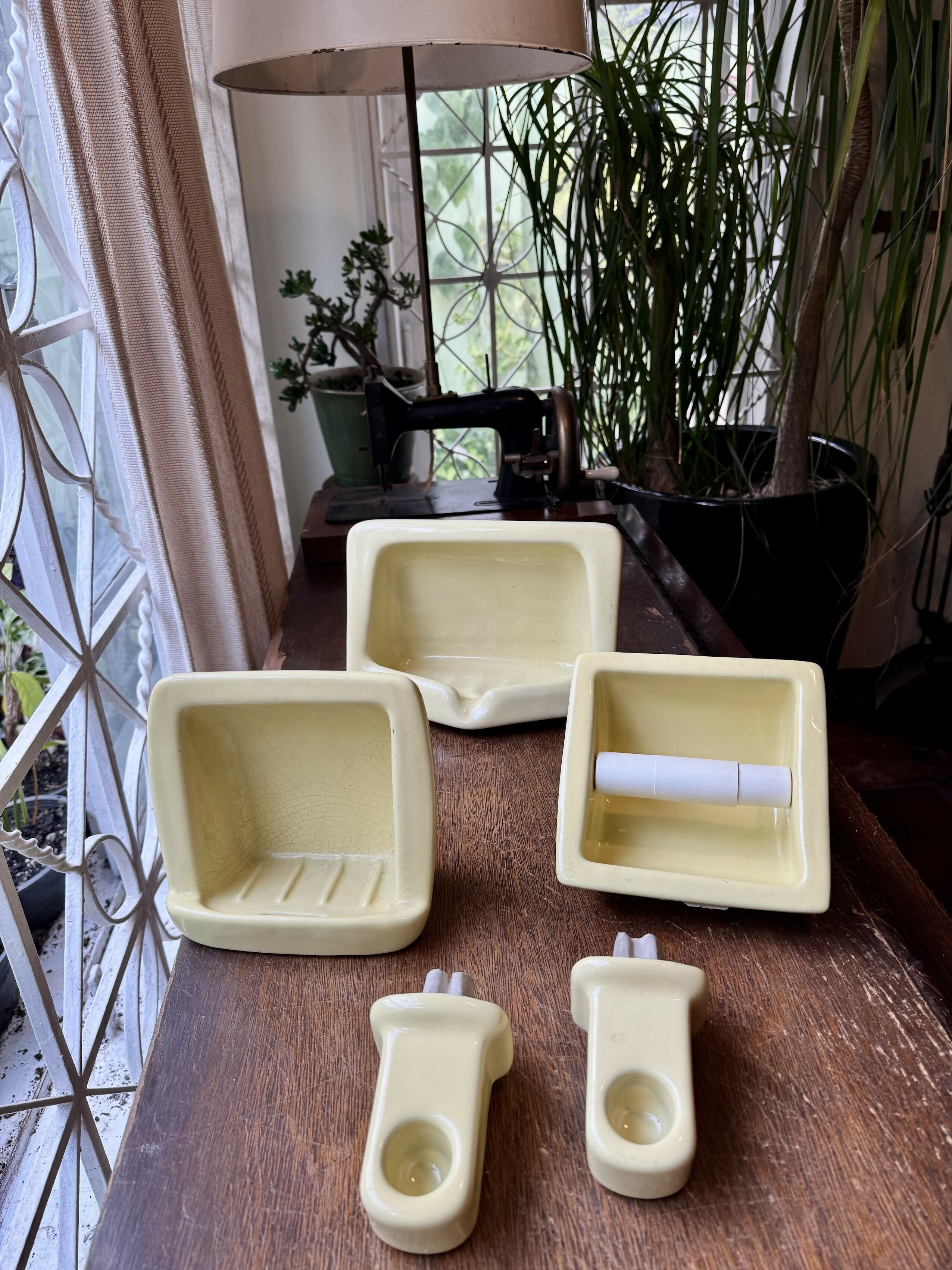 Conjunto Louça CELITE Amarela - 4 itens/5peças