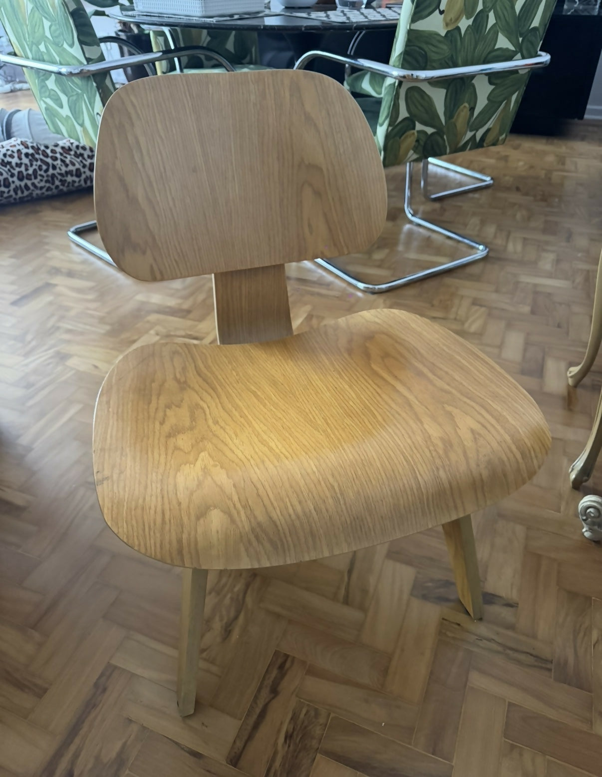Cadeira Vitra LCW EAMES - iconic