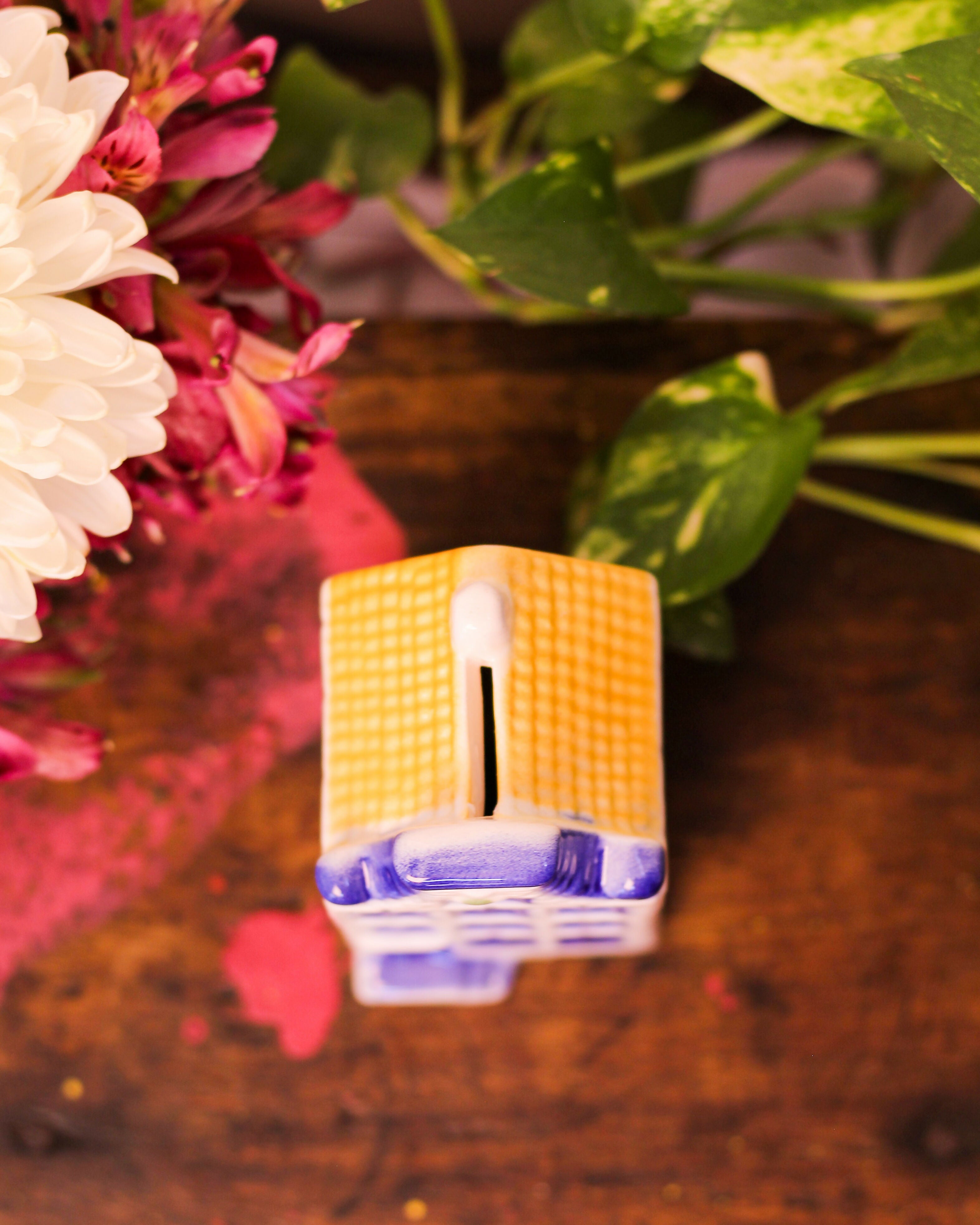 Cofre estilo Delft em porcelana