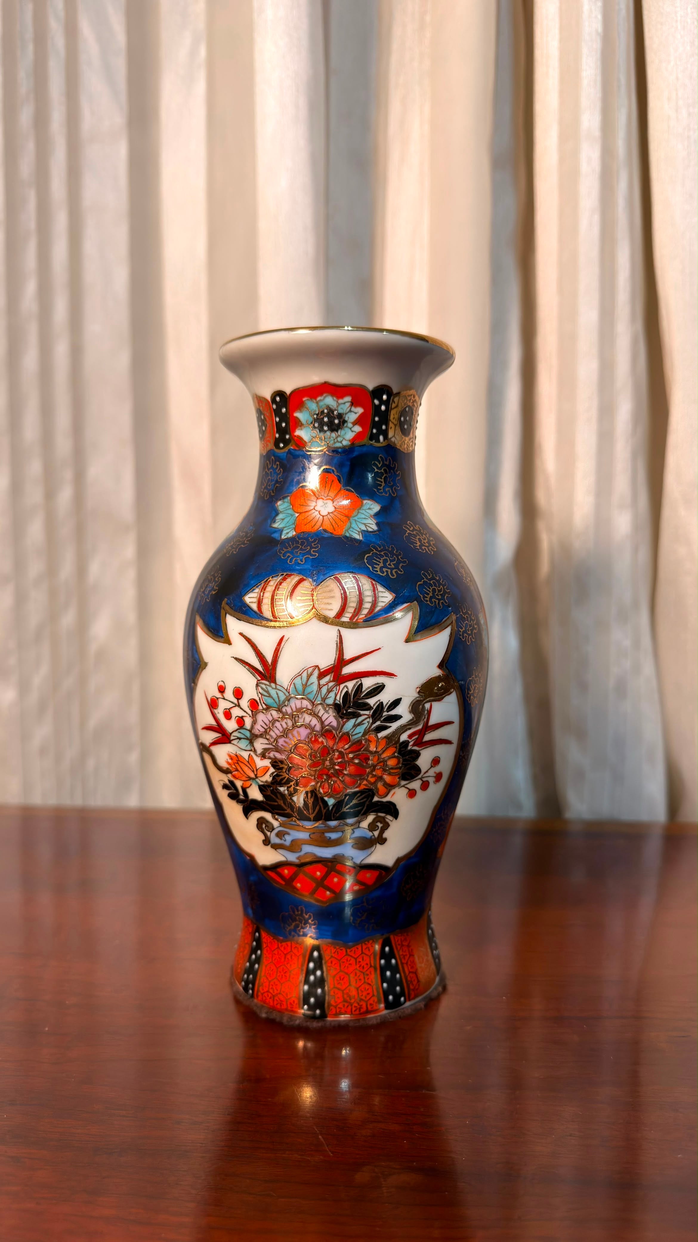 Vaso de Porcelana Estilo Imari — Flores e Pássaro