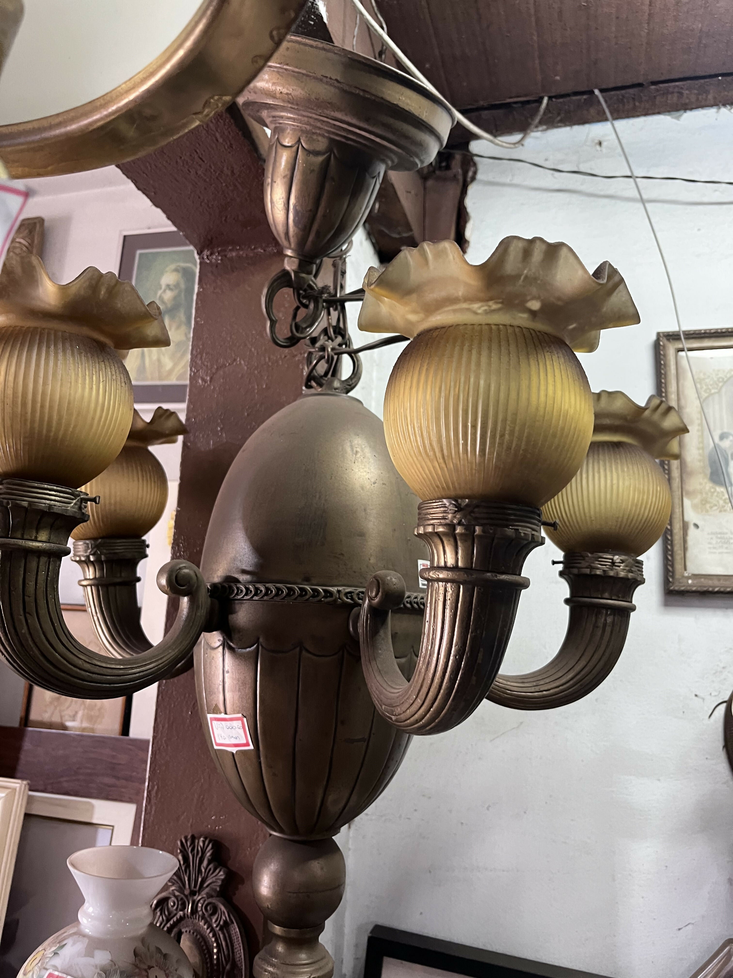 Lustre bronze 1930 cúpulas tulipas cor âmbar peça rara