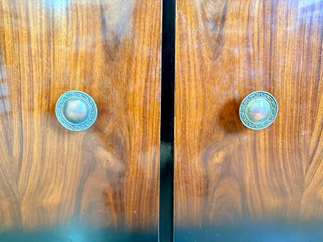 Estante anos 60 em Jacarandá.