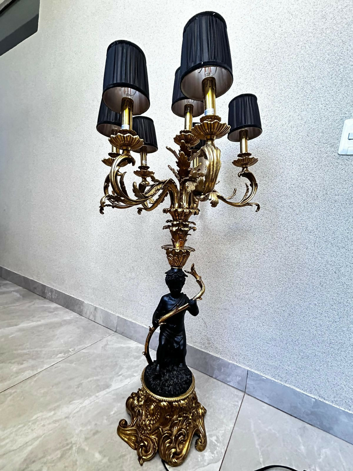 Luminária Candelabro Escultural – Luxo e Arte em um só item!