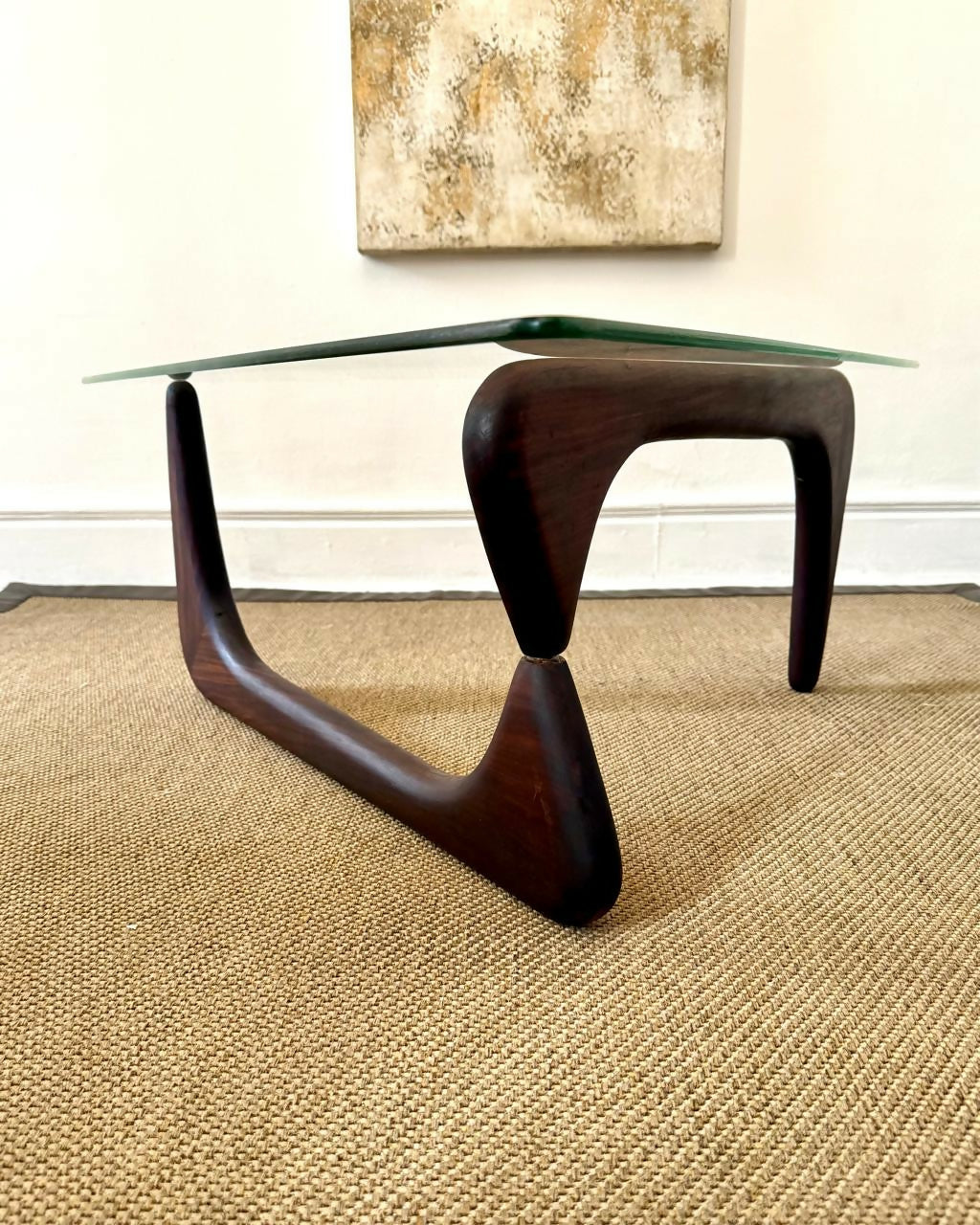 Mesa de centro Noguchi, Isamu Noguchi, 1947 em madeira e tampo em vidro 