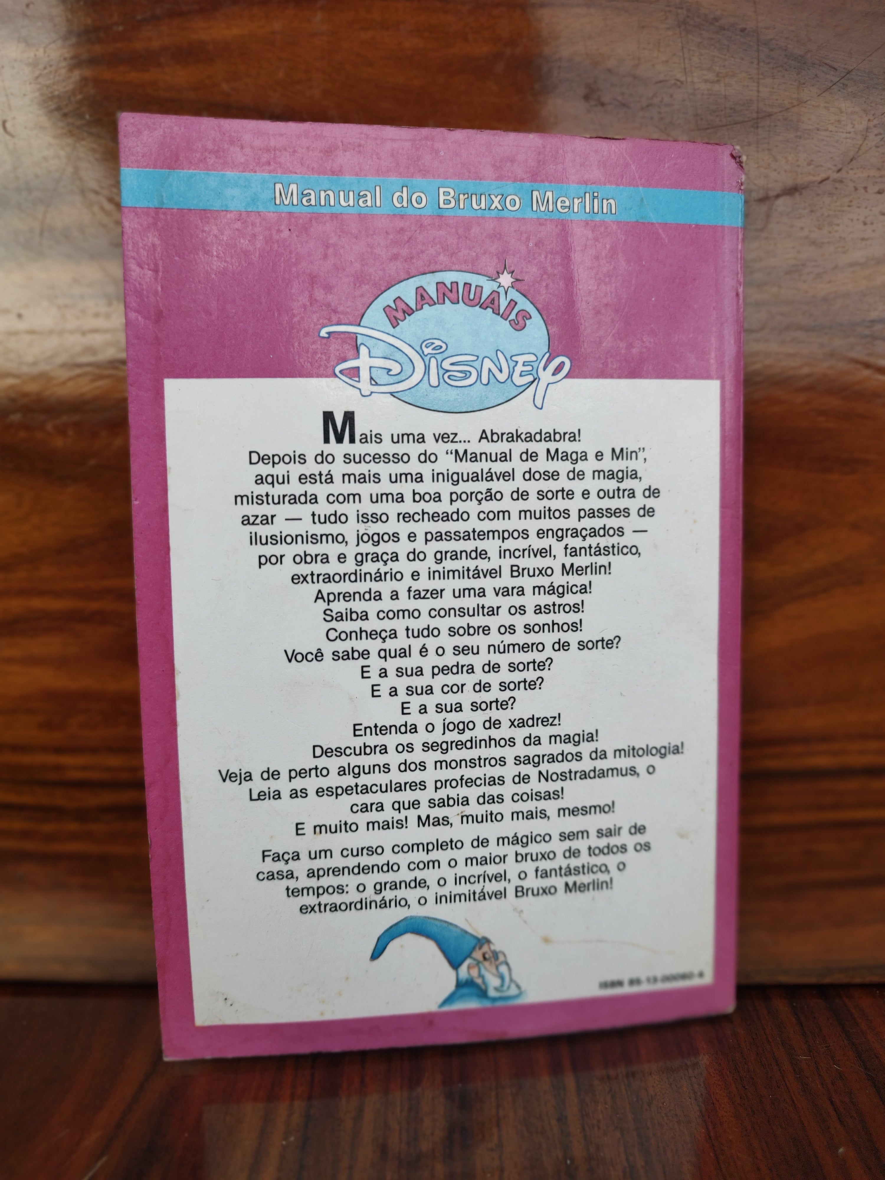 Raro Livro “Manual do Bruxo Merlin — Manuais Disney” Editora Nova Cultural, 1988