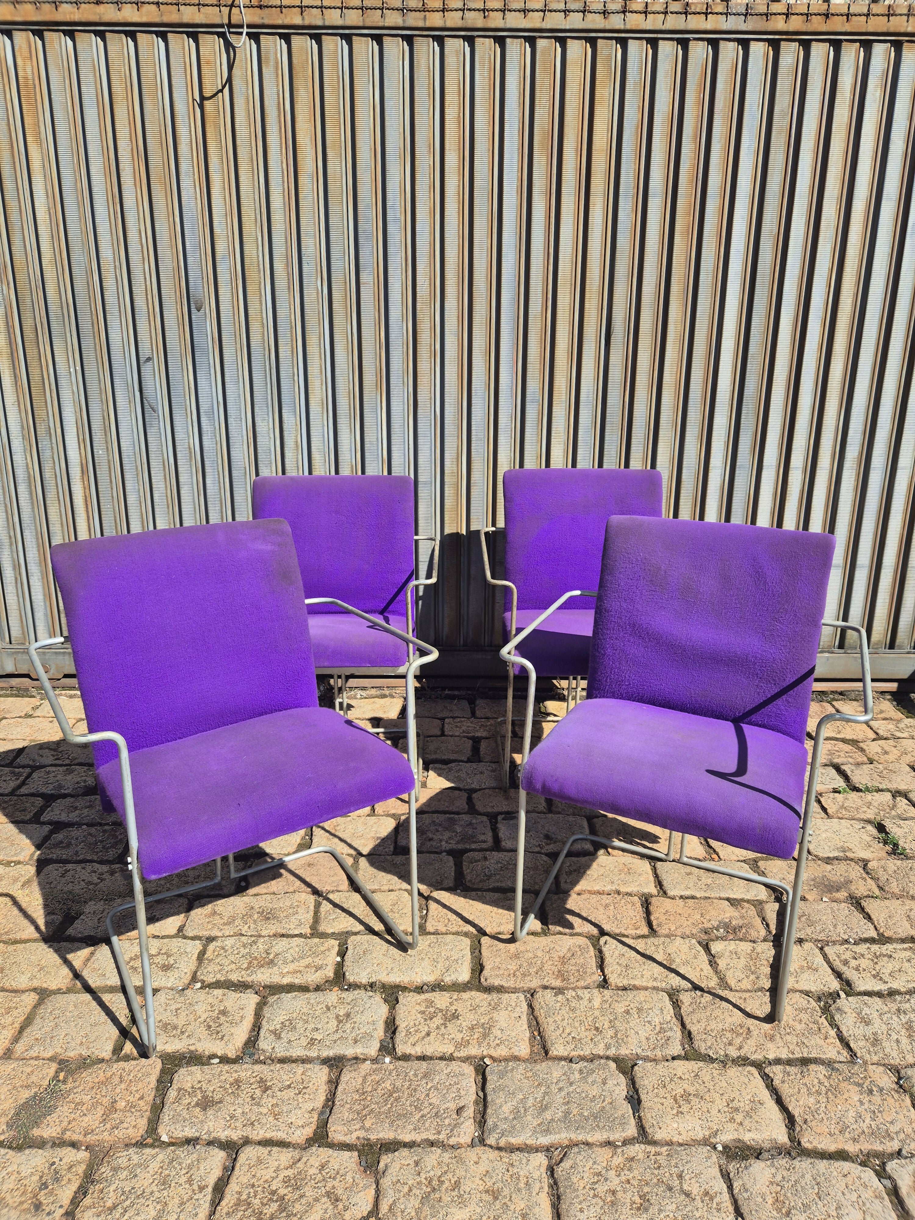 Quarteto cadeiras P15 model by Ernesto Redaelli