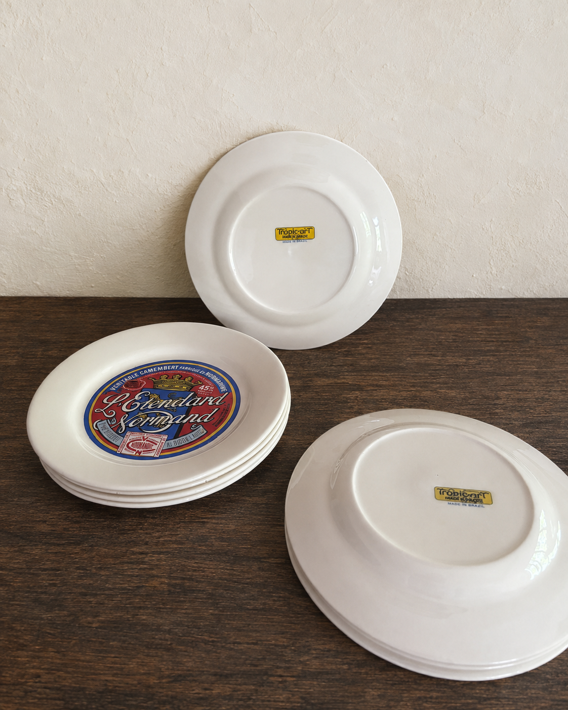 Conjunto de 8 pratos Tropic Art com rótulos de queijos franceses (DMCPS_328)
