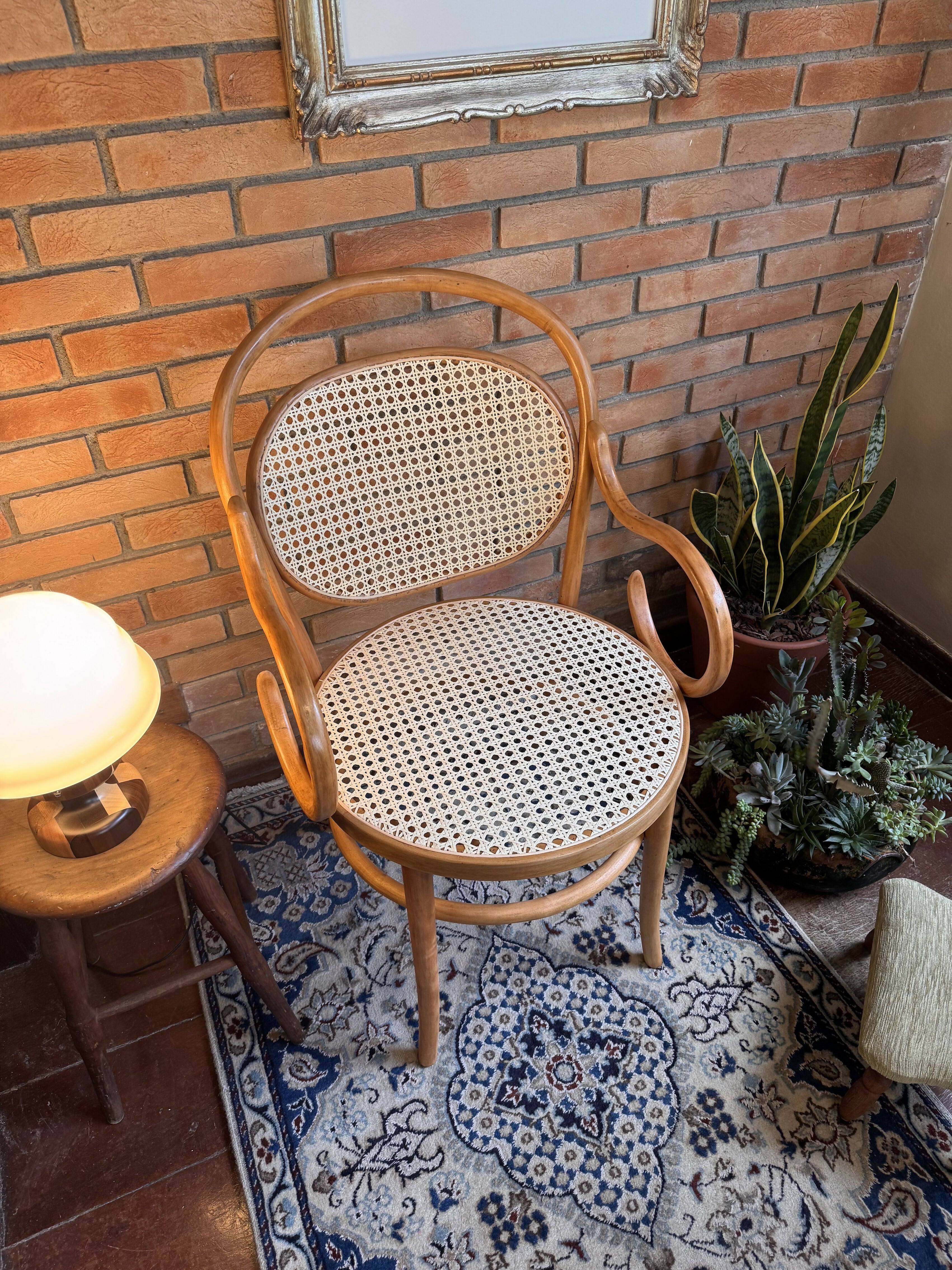Poltrona Thonet Thonart Modelo Panamá (restaurada)