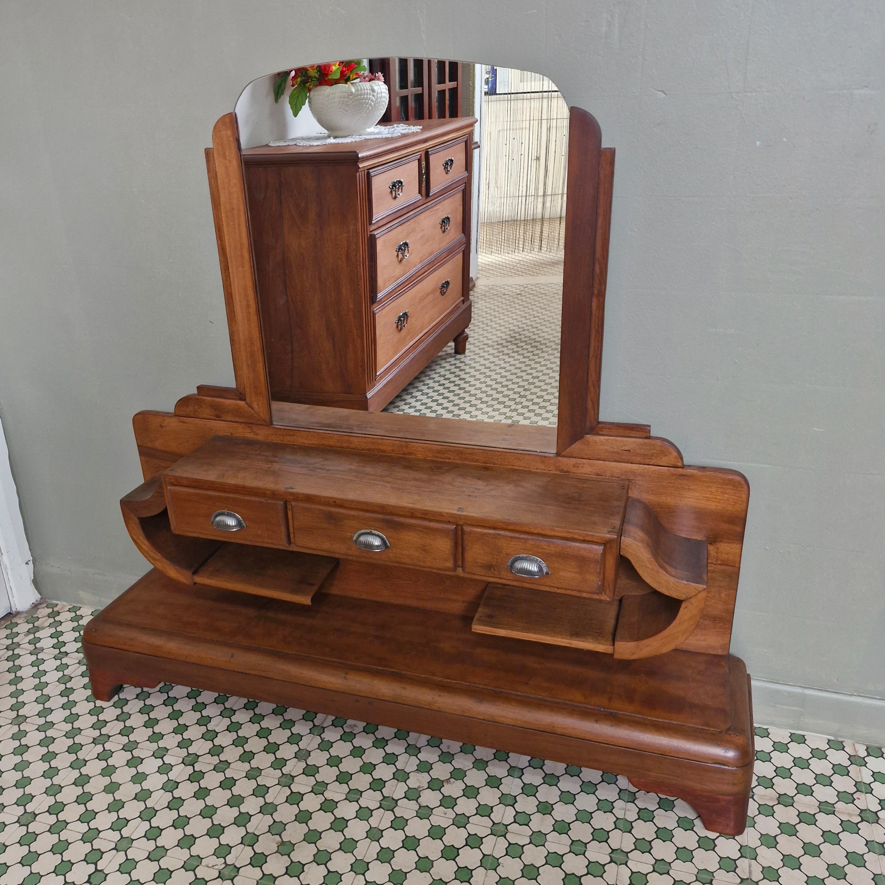 Mini Penteadeira Art Deco.