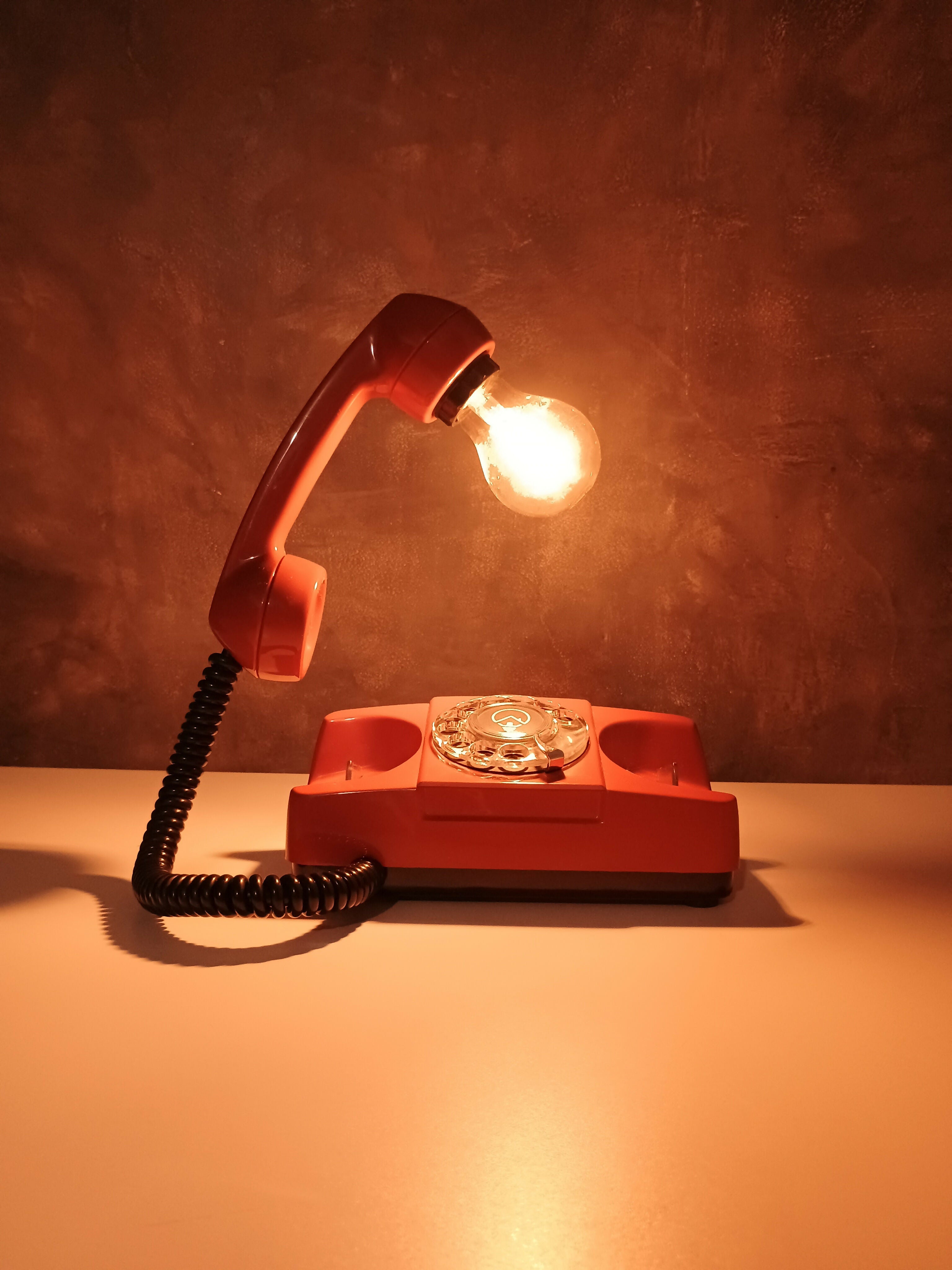 Luminária Colorida Telefone Tijolinho