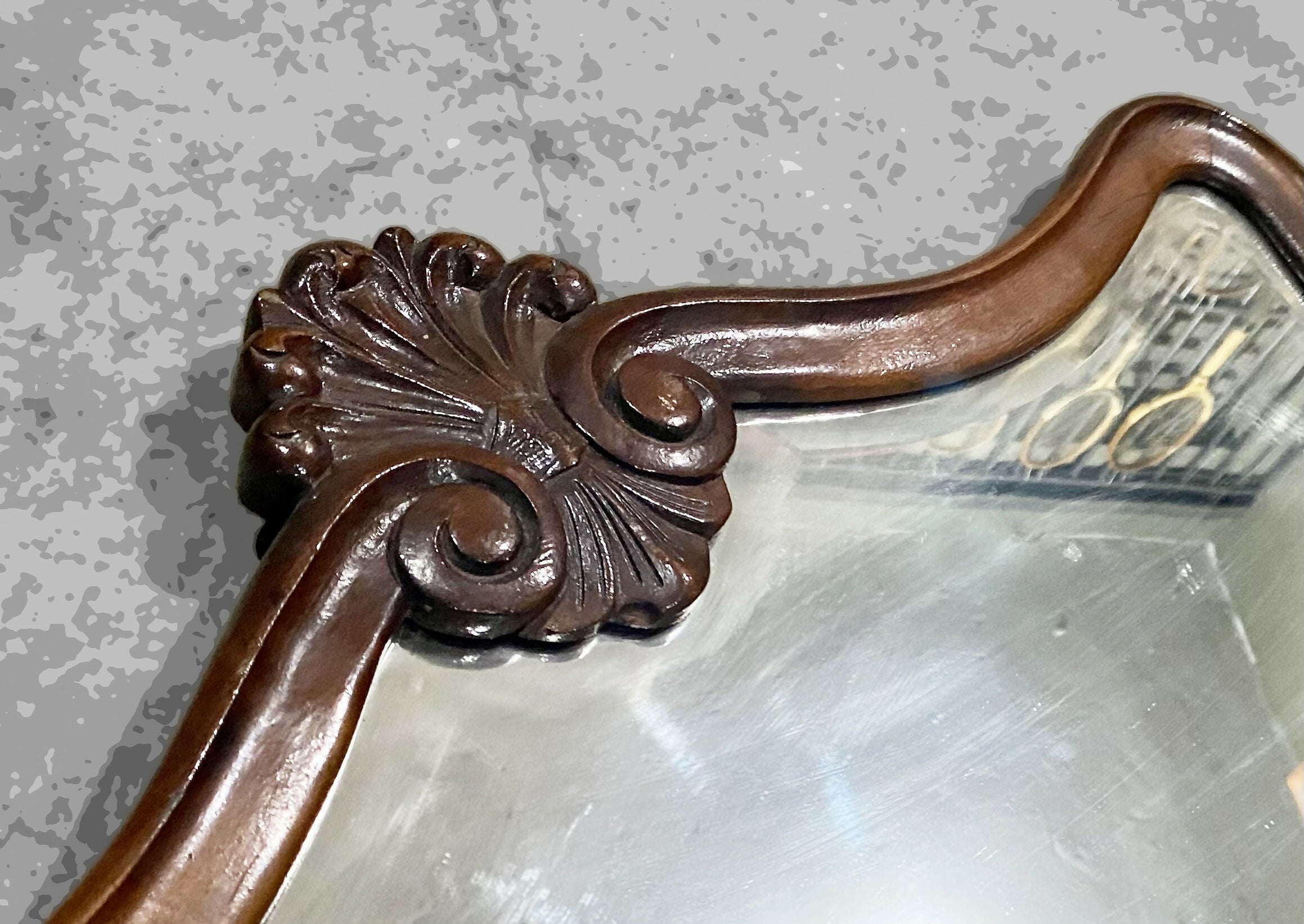 Moldura Provençal antiga em madeira com espelho