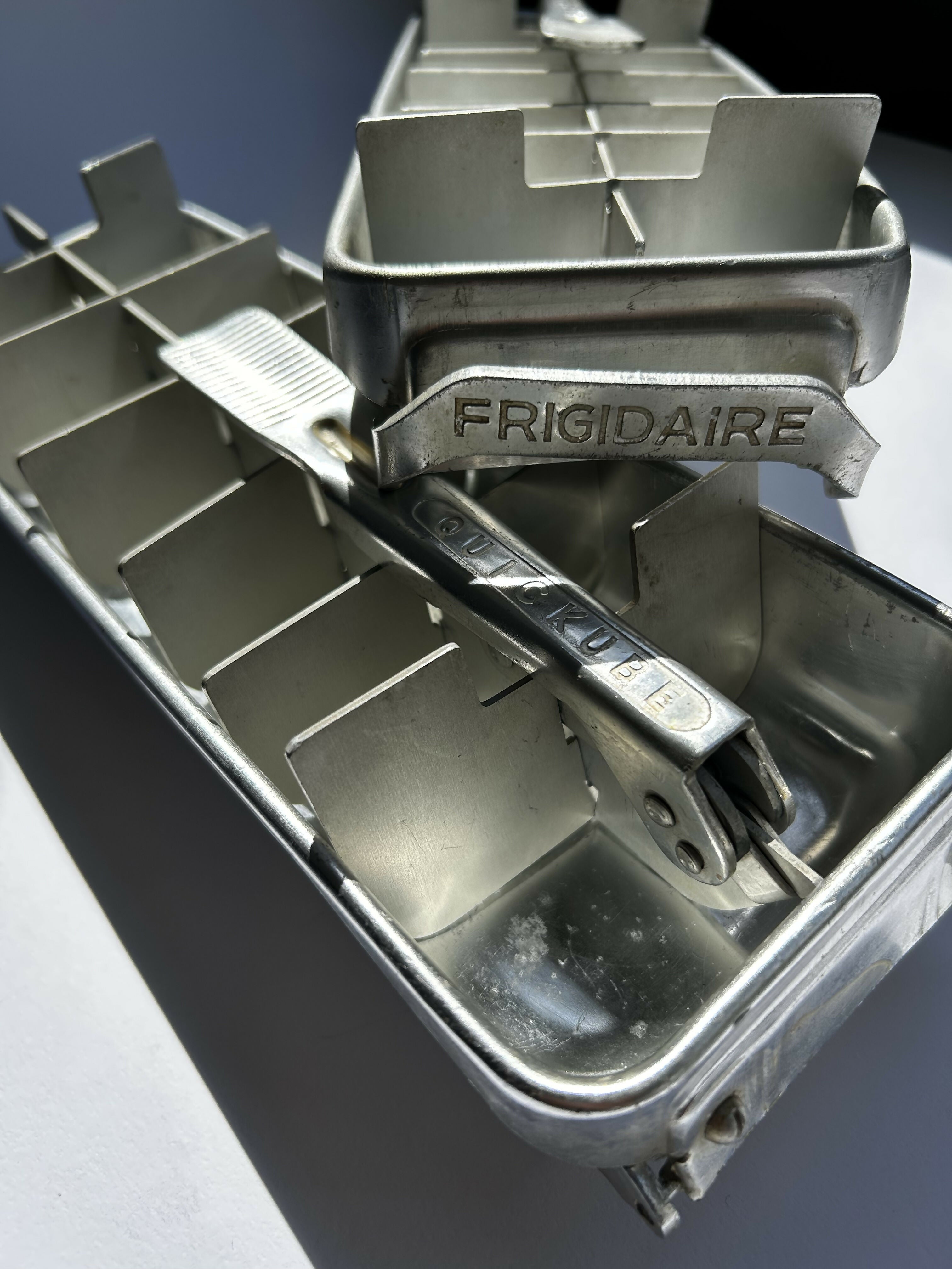 forma de gelo quickube - Frigidaire