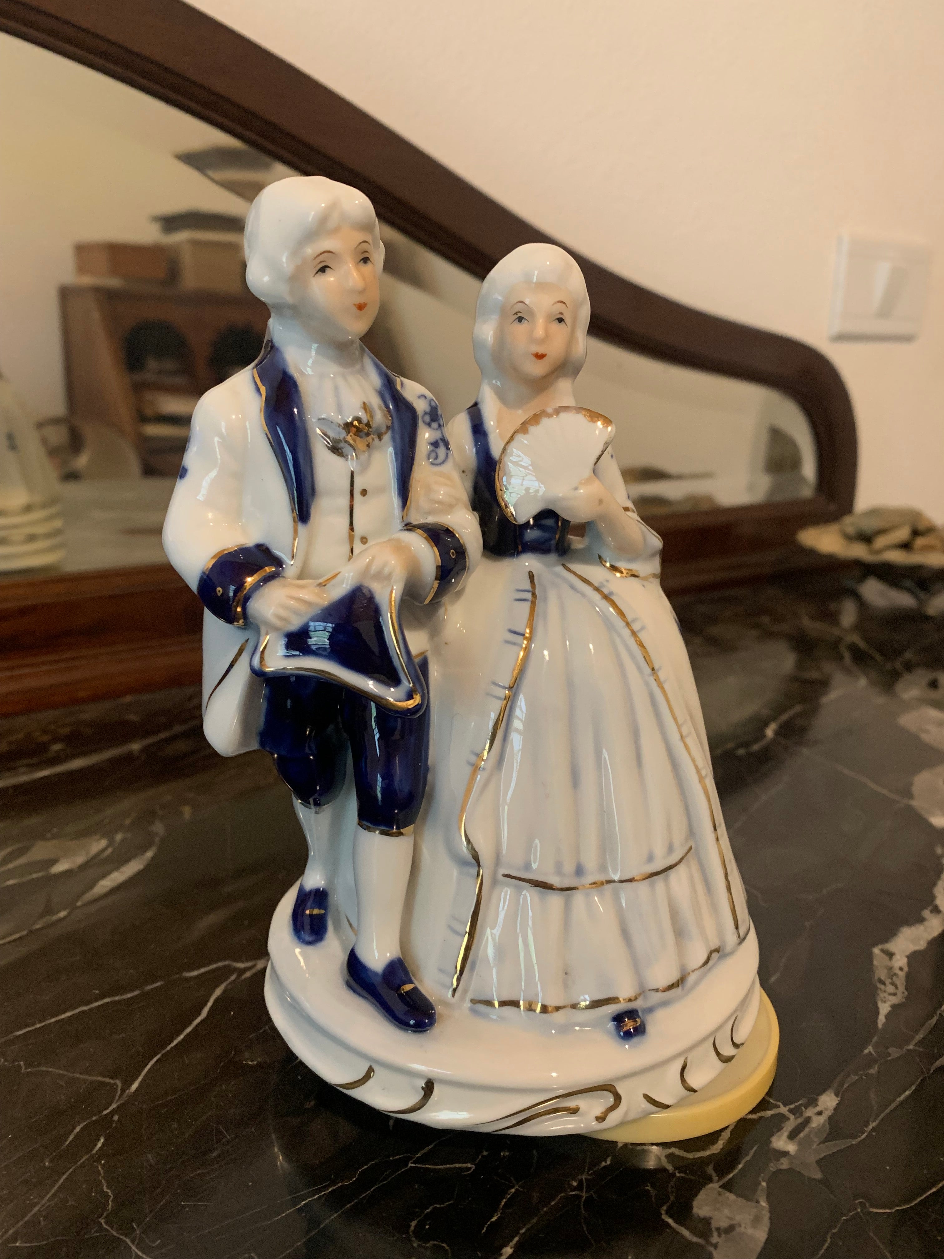 Antiga caixa de música em porcelana portuguesa funcionando!