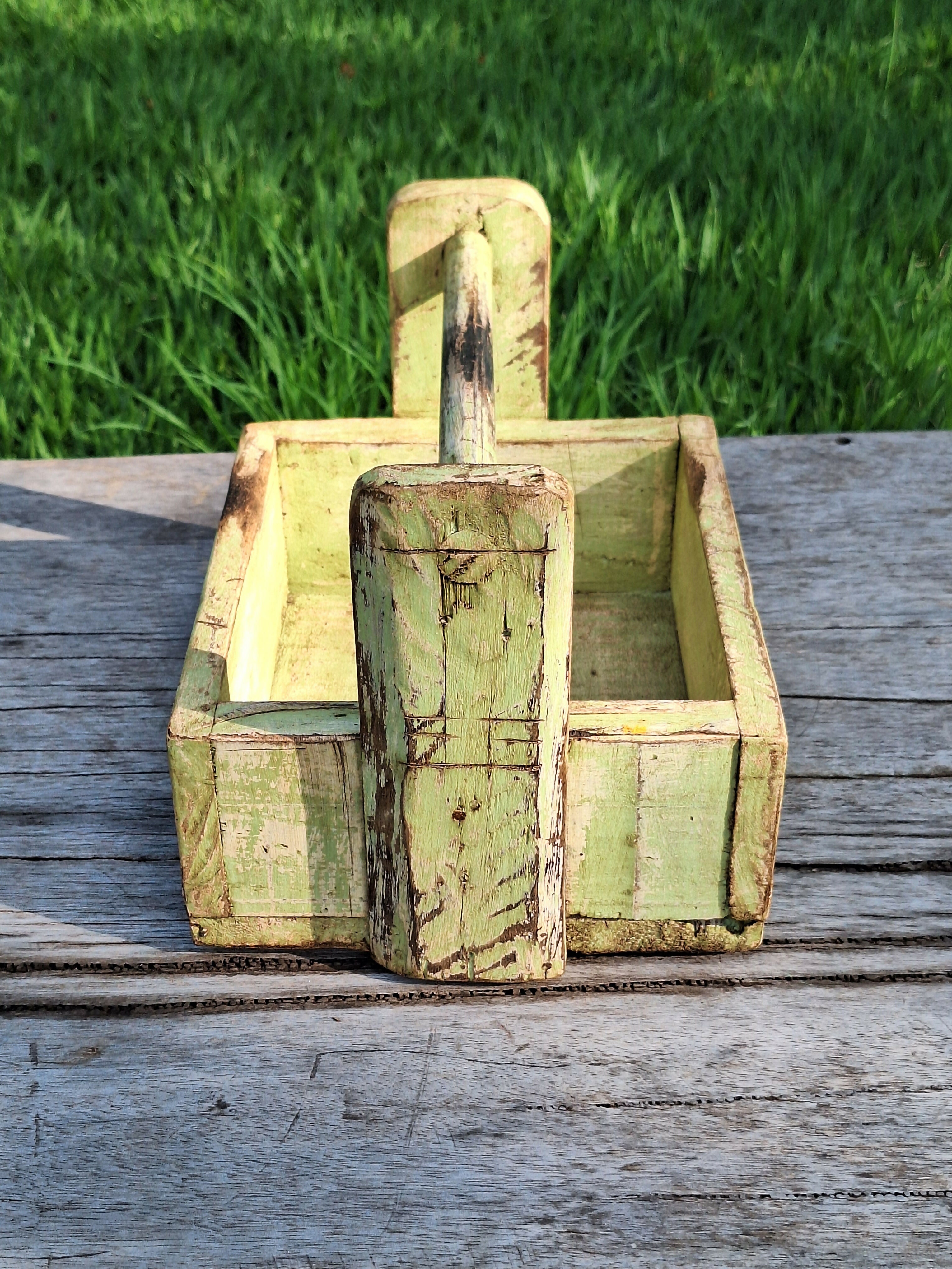 Caixa de Ferramenta Tinta Gasta Madeira Maciça Garimpo Mineiro