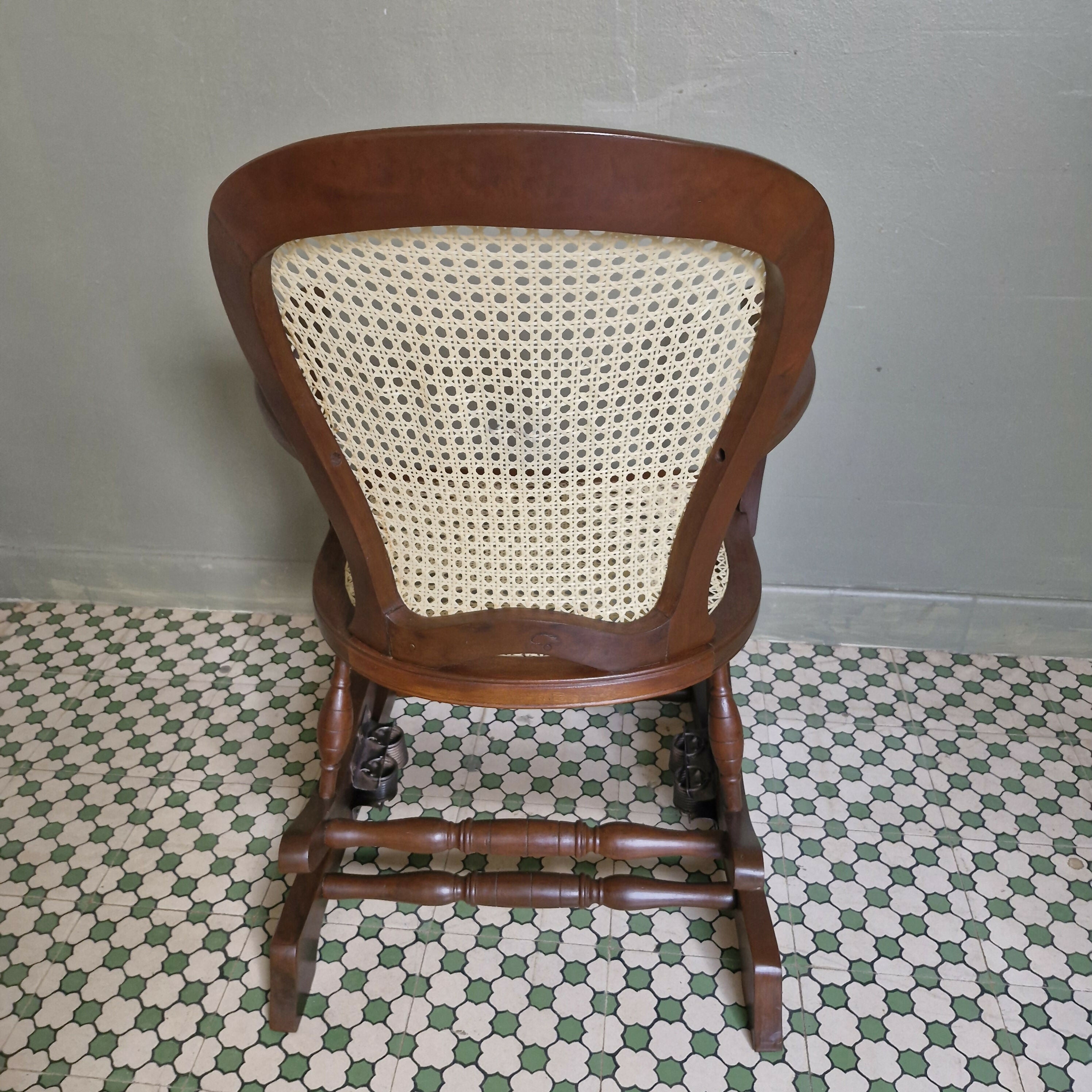 Cadeira de Balanço Colonial com palhinha