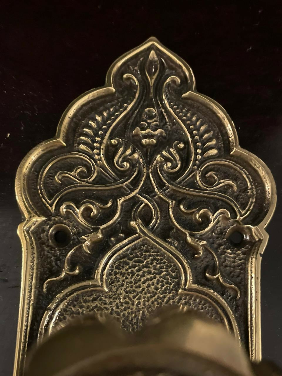 Par de fechaduras em bronze fundido ornamentado